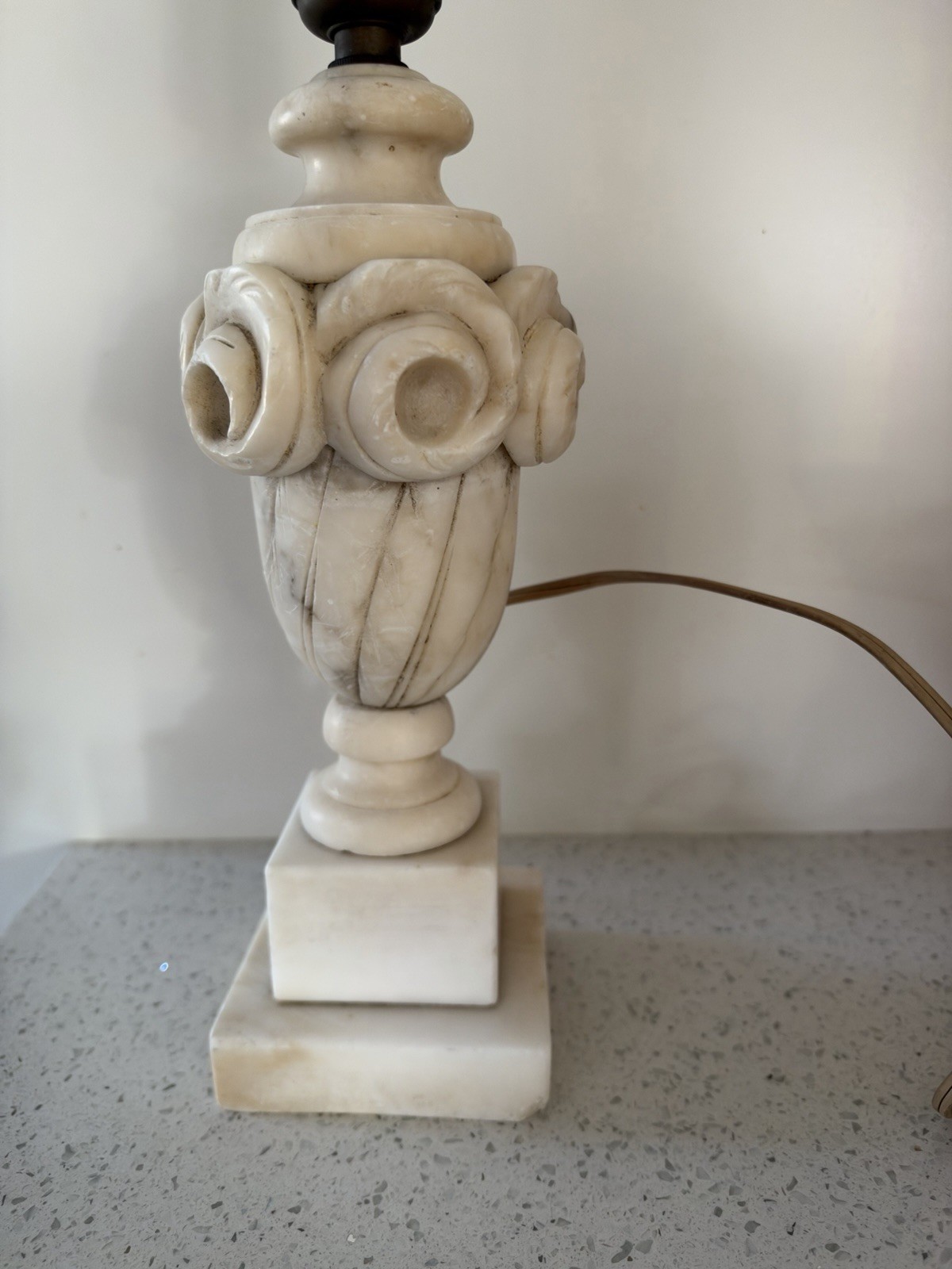 Antique Italian Hand Carved Alabaster Marble Table Lamp Antique Italian Hand Carved Alabaster Marble Table Lamp