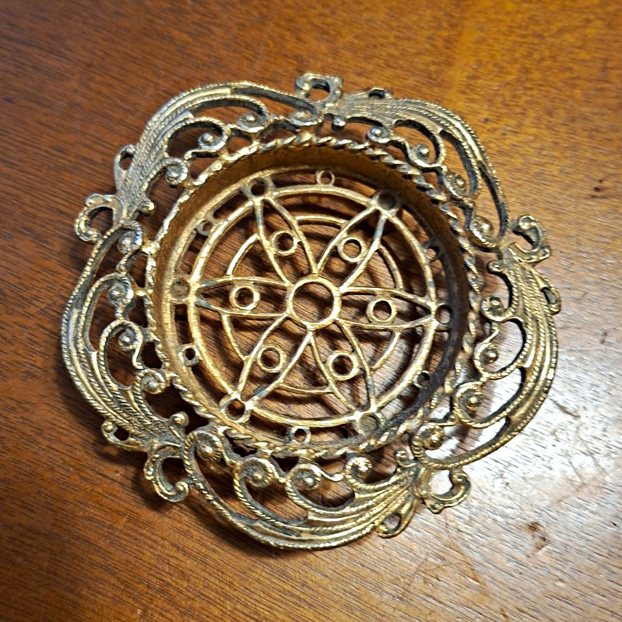 Vintage Gold Brass Filigree Lid Frame, 3.75\