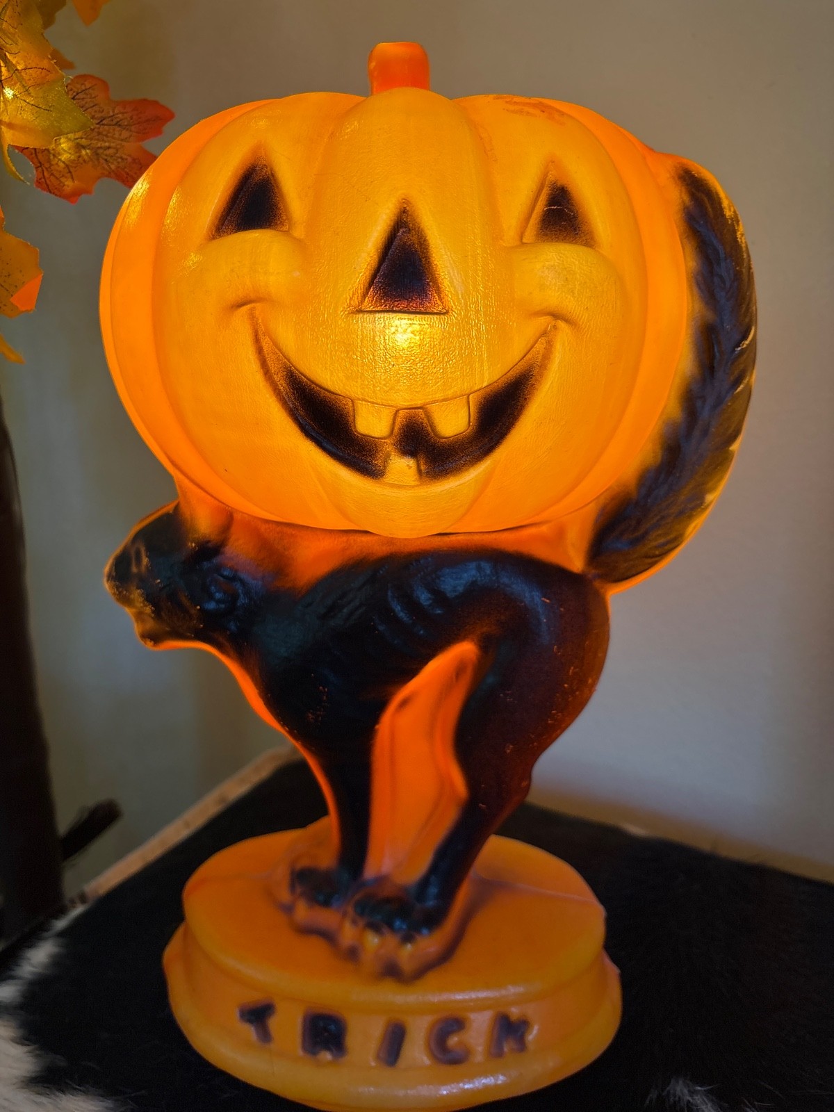 Vintage Working Halloween Light Up Blow Mold Black Cat & JOL Pumpkin Read Vintage Working Halloween Light Up Blow Mold Black Cat & JOL Pumpkin Read