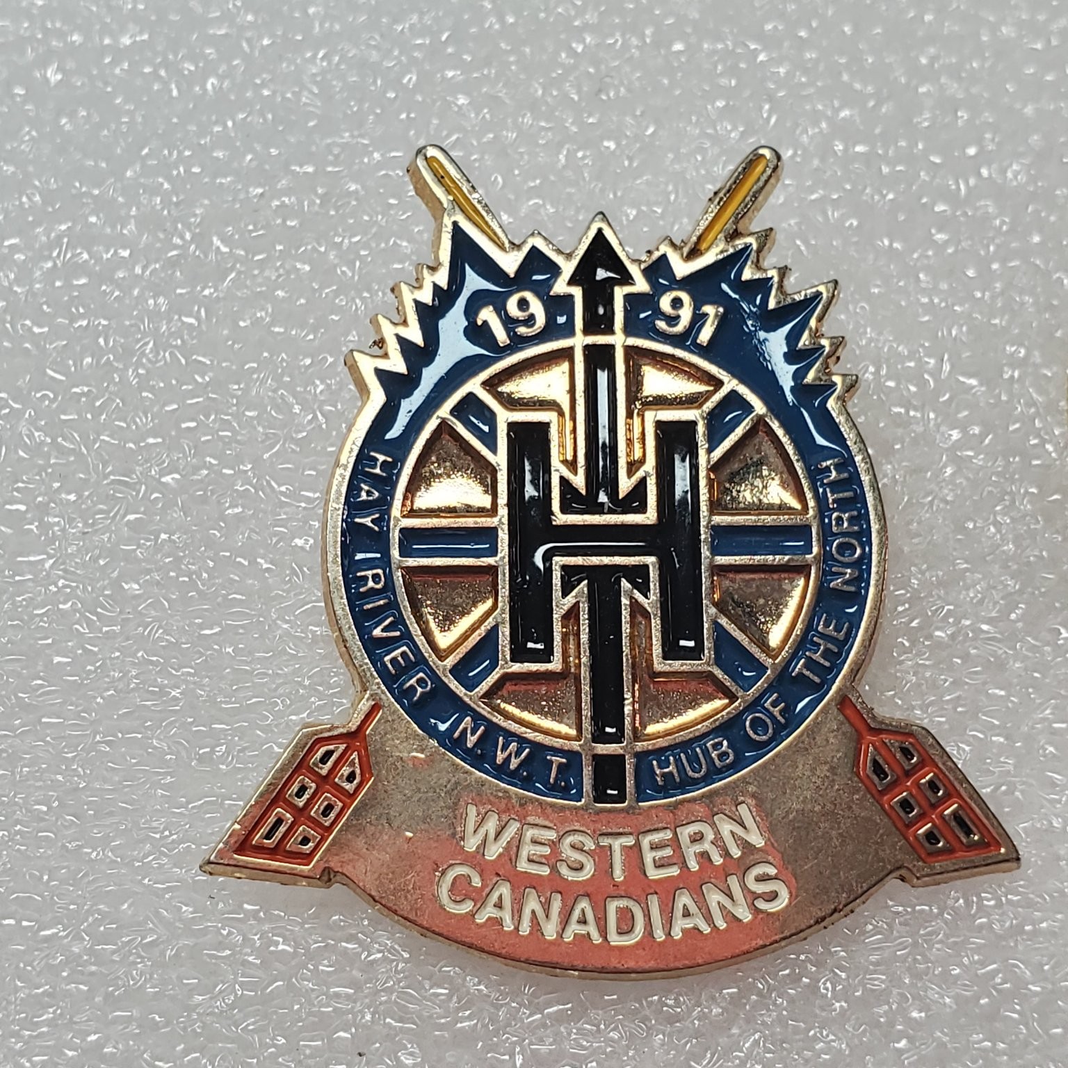 Hay River N.W.T. Western Canadians Pinback Button 1991 Senior Amateur Team Hay River N.W.T. Western Canadians Pinback Button 1991 Senior Amateur Team