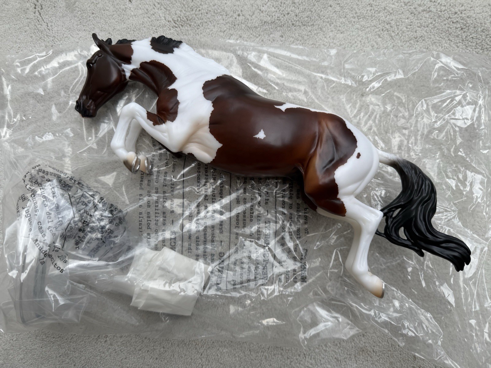 STUNNING NEW Breyer BreyerFest Horse #10482 Hoopla Bay Pinto Bristol Jumper WB