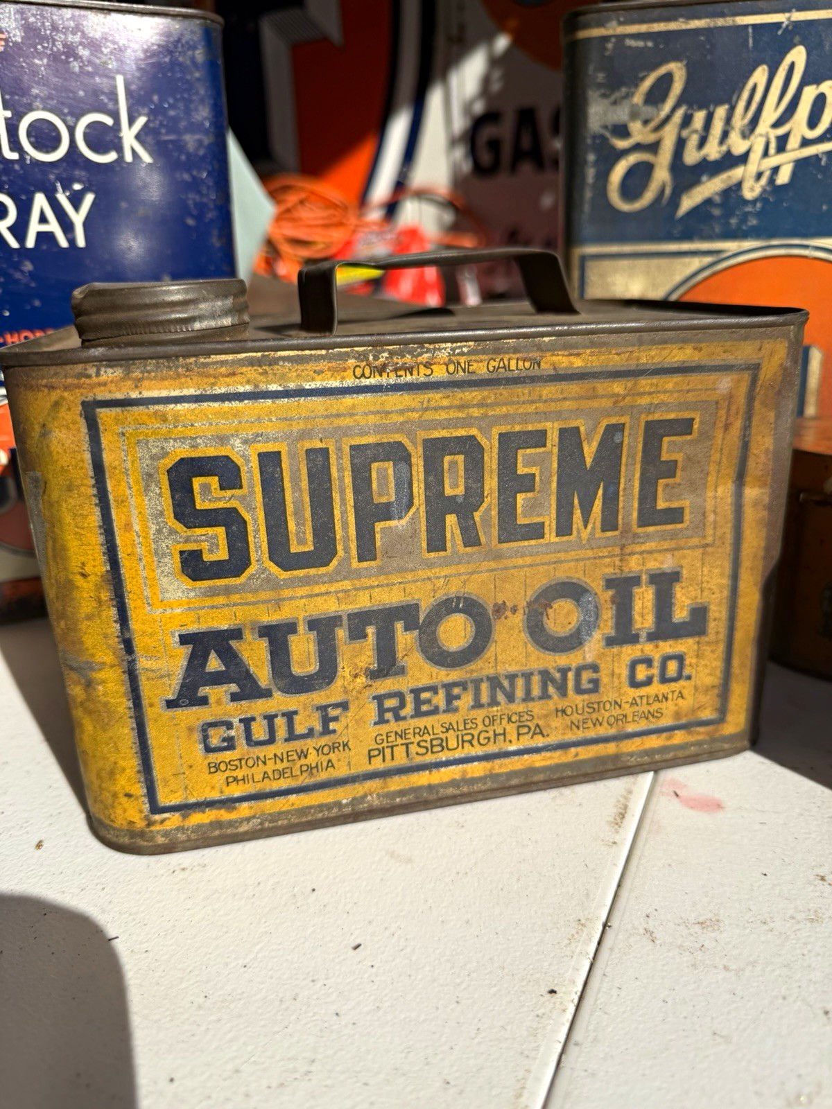 Gulf Refining Co. Supreme Auto Oil Advertising Can 1 Gallon Gas & Oil Gulf Refining Co. Supreme Auto Oil Advertising Can 1 Gallon Gas & Oil