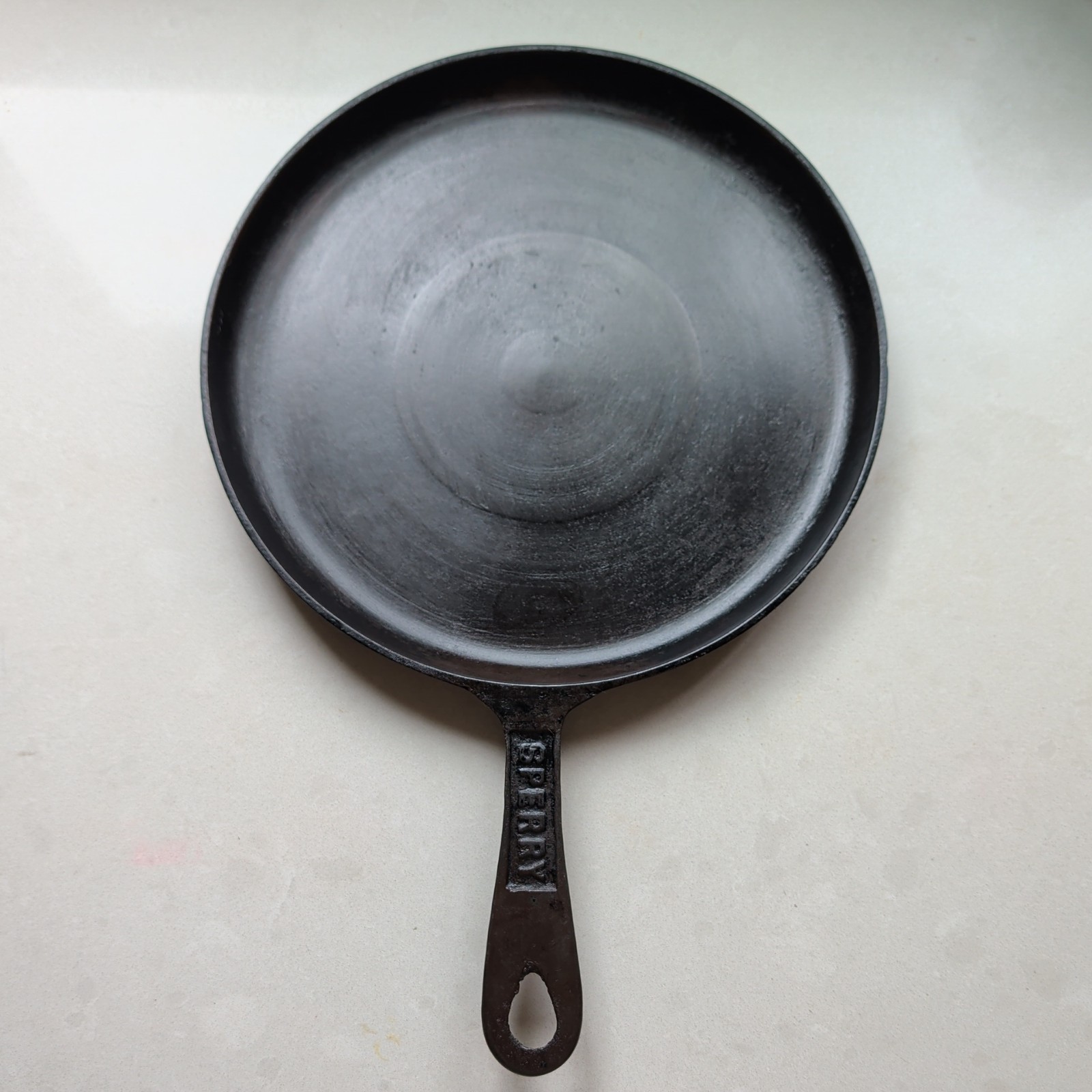 c.1871 Antique RARE Sperry Cast Iron Round Cake Griddle Skillet Pan 9.75” c.1871 Antique RARE Sperry Cast Iron Round Cake Griddle Skillet Pan 9.75”