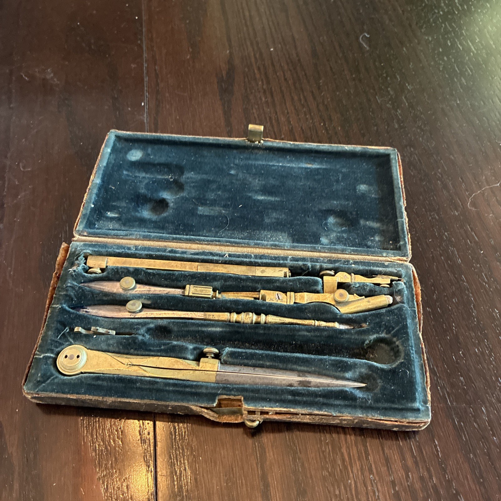 Antique VTG Hoffman Brass Drafting Drawing Instrument Set Velvet Case Compass