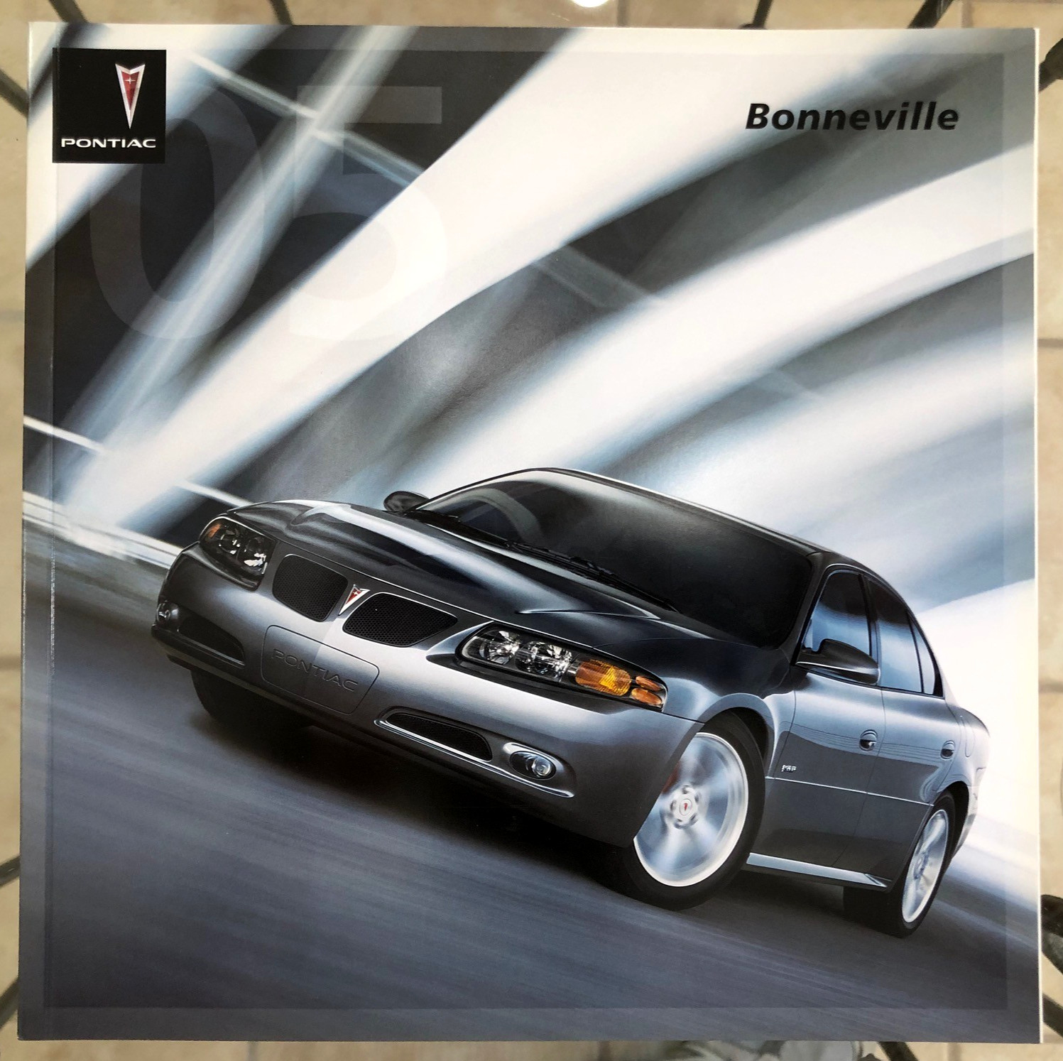 Original 2005 Pontiac Bonneville Deluxe Sales Brochure 05 SE SLE GXP Original 2005 Pontiac Bonneville Deluxe Sales Brochure 05 SE SLE GXP