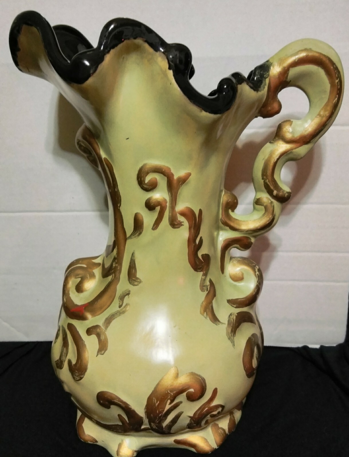 Vgt. 1973 Green & Gold Brazilian Design*Chic Pottery*Hand Ptd.Vase*Pitcher 12 Vgt. 1973 Green & Gold Brazilian Design*Chic Pottery*Hand Ptd.Vase*Pitcher 12
