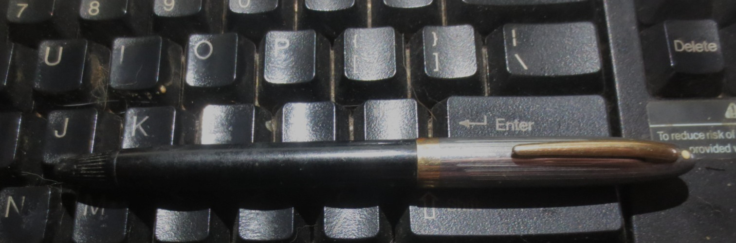 Vintage Shaeffer\'s Gold Chrome & Black 14K Nib Fountain Pen Untested