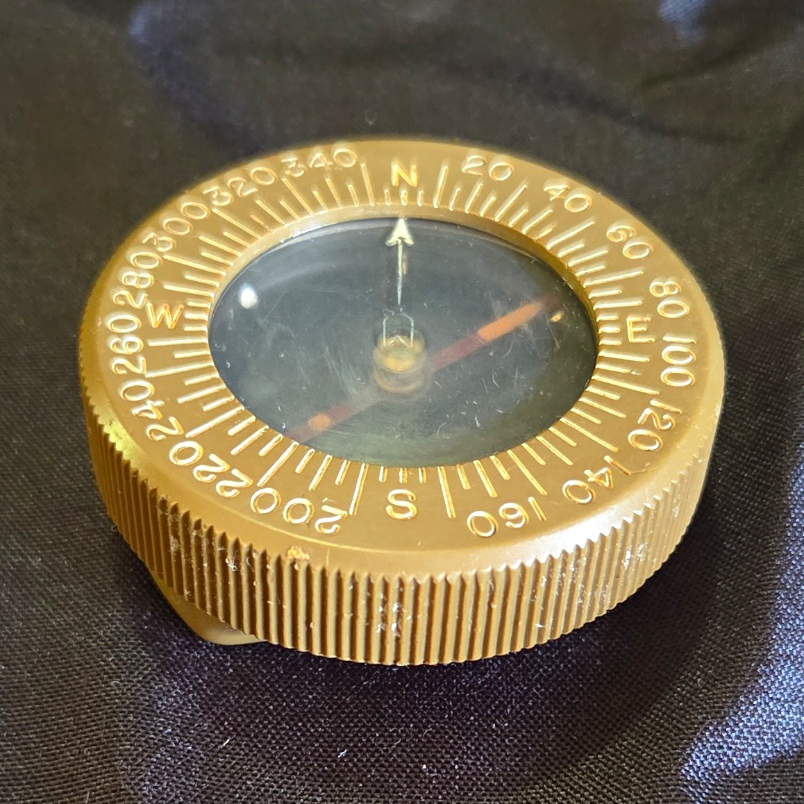 WWII Magneto Corp U.S. Army Corps of Engineers Wrist Compass Militaria