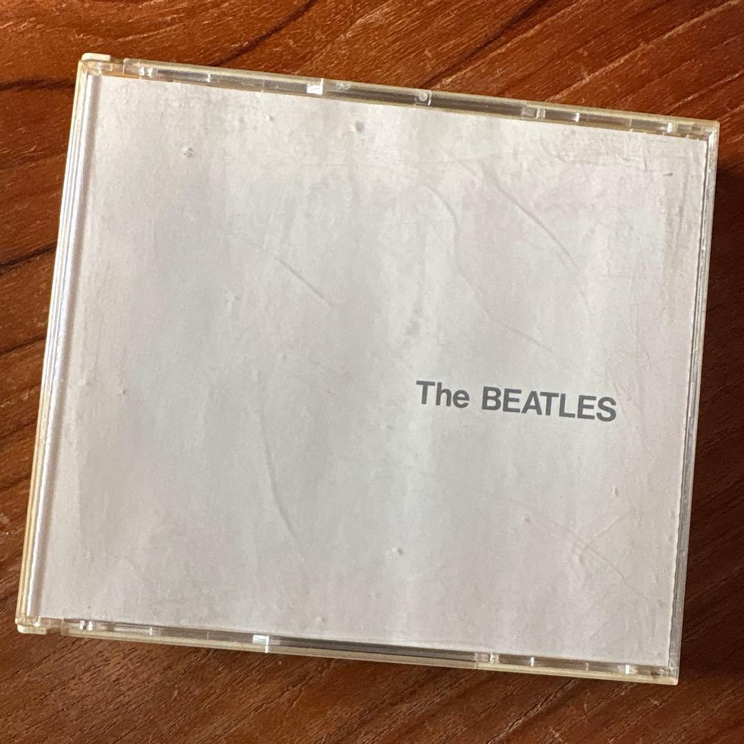 The Beatles\' White Album (2-disc set, imported CD) is a classic. The Beatles\' White Album (2-disc set, imported CD) is a classic.