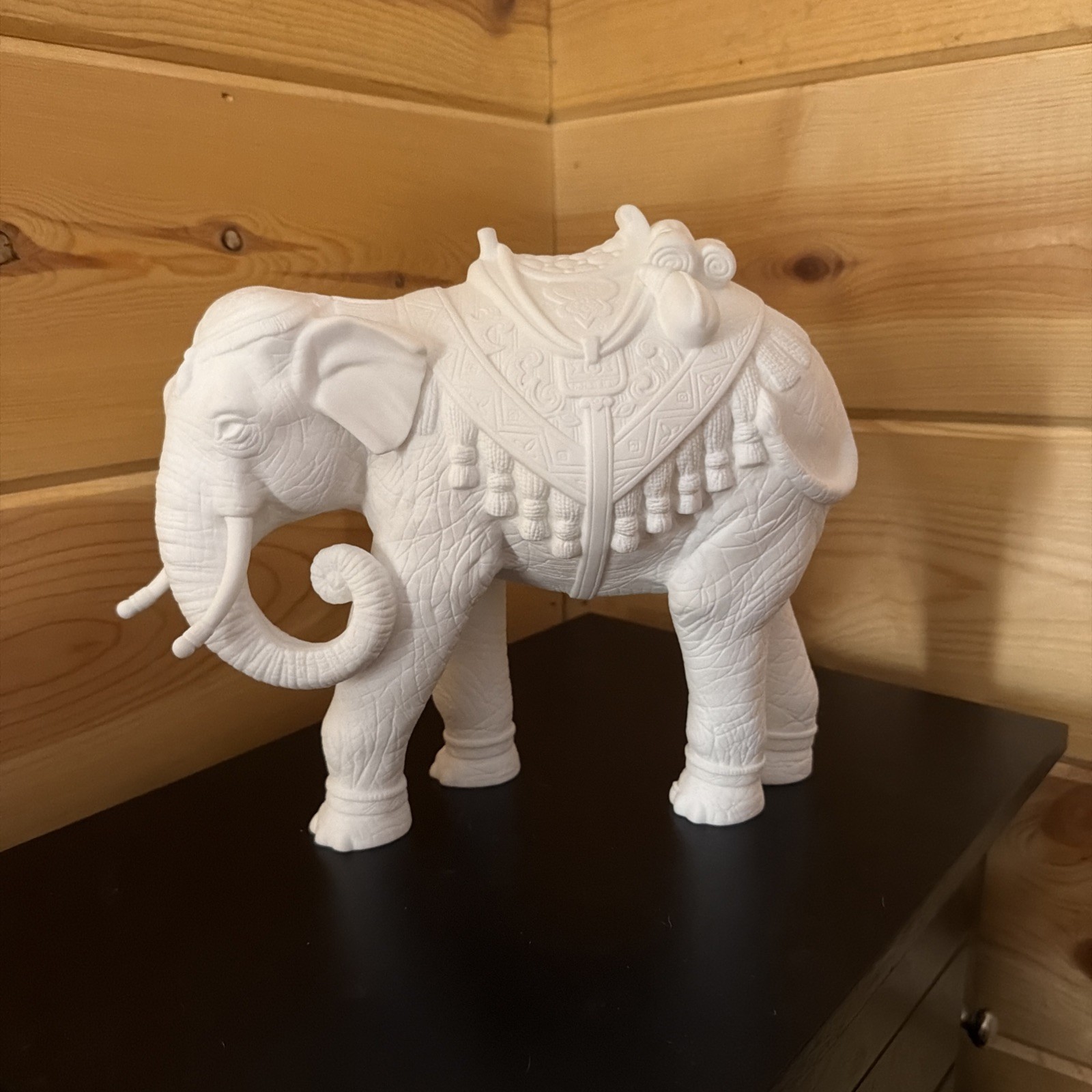 Lenox Fine Bone China Elephant Figurine 1996 Limited Edition 9” Beautiful Lenox Fine Bone China Elephant Figurine 1996 Limited Edition 9” Beautiful