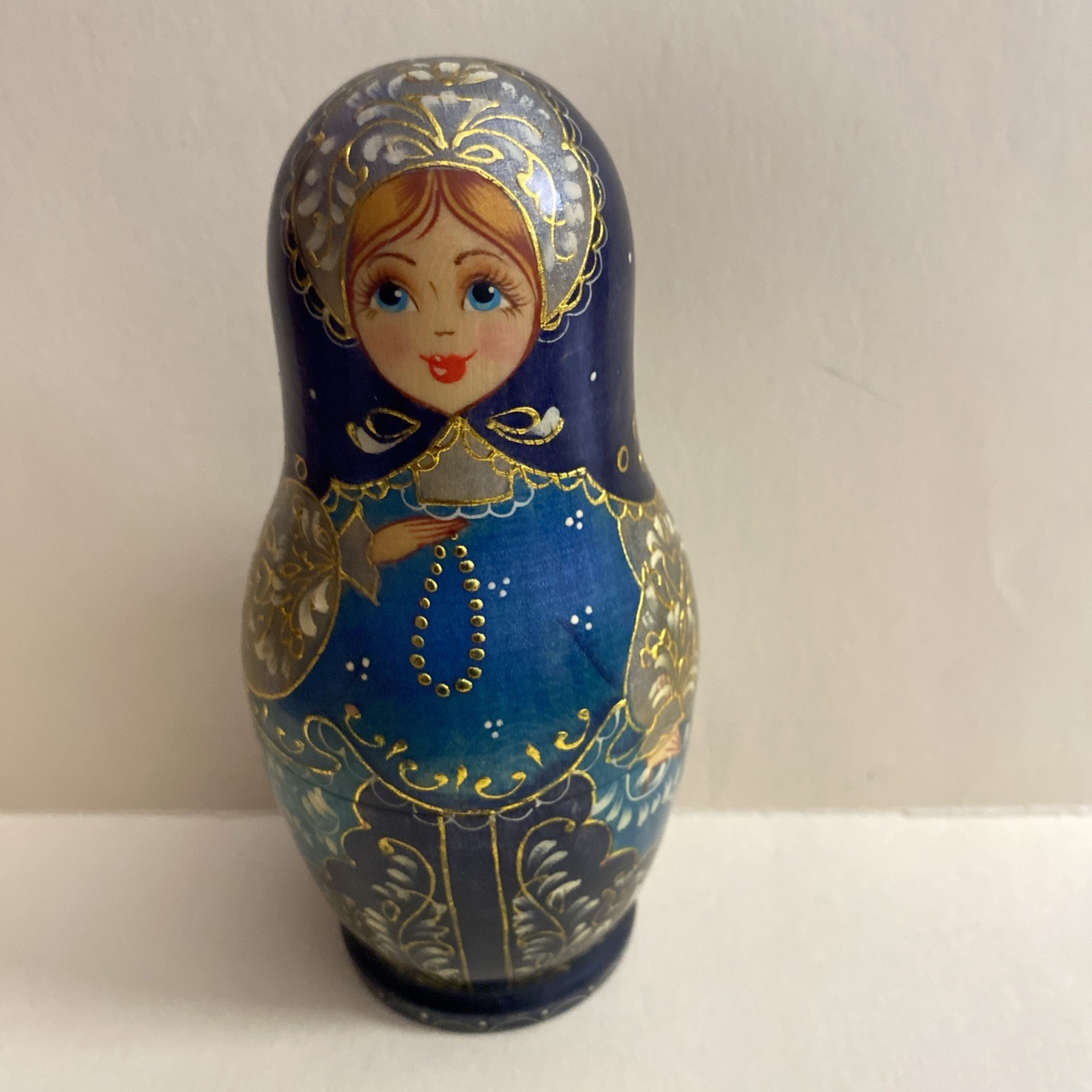 Vtg HandPainted Blue/Gold Lady  Russian Nesting 5 Dolls,5.5”T Matpeluka 5M Label