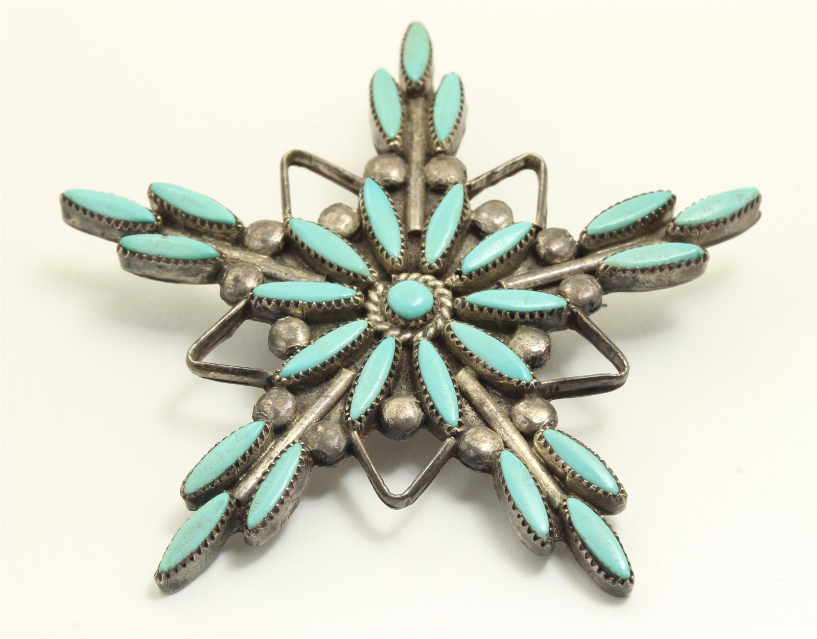 Vintage Zuni SIGNED Sterling Silver Needlepoint Turquoise Cluster Brooch Pin Vintage Zuni SIGNED Sterling Silver Needlepoint Turquoise Cluster Brooch Pin