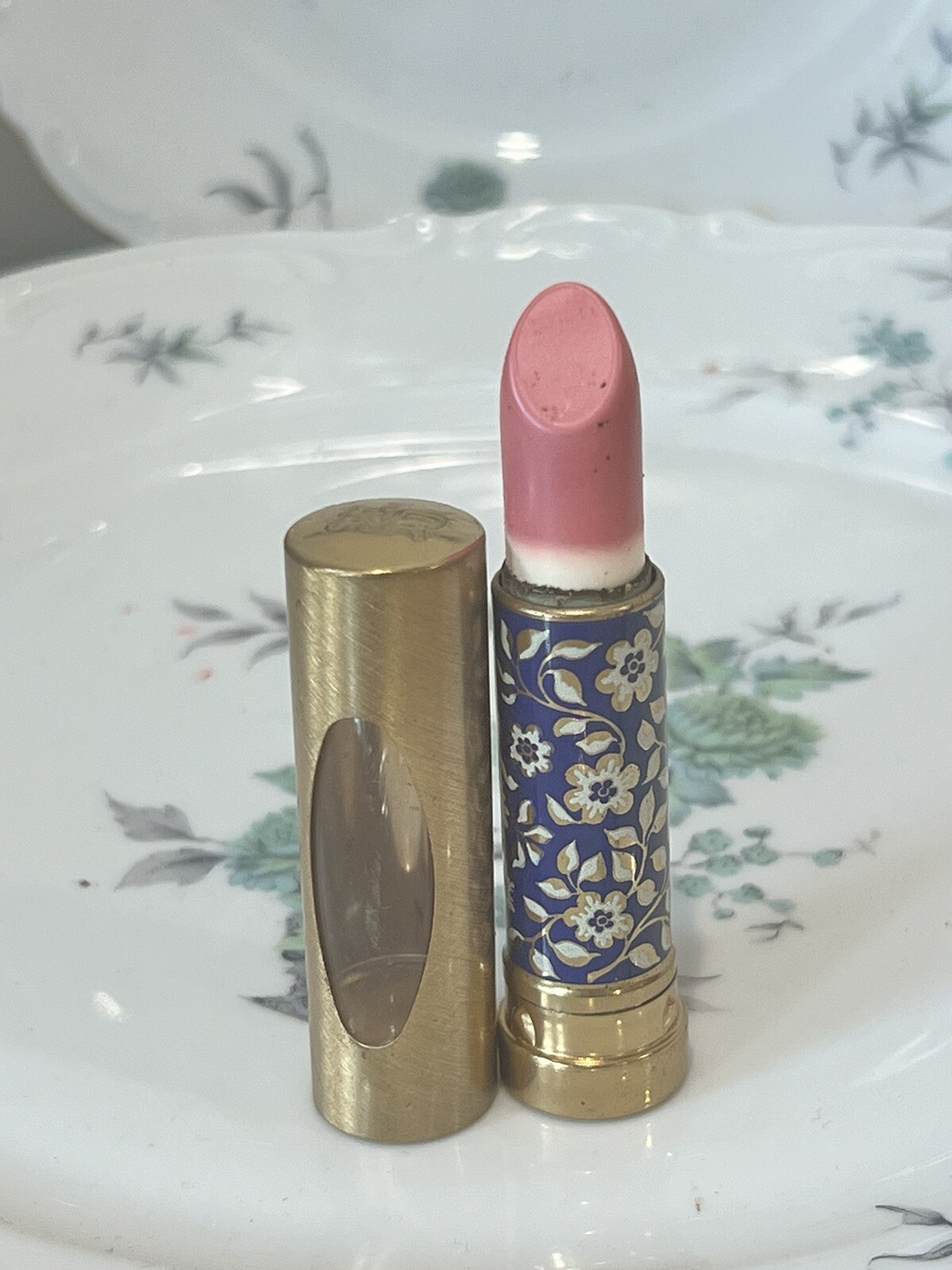 VINTAGE HELENA RUBINSTEIN LE LIP GLOSS STICK BLUE FLORAL TUBE SHIMMER PINK NEW VINTAGE HELENA RUBINSTEIN LE LIP GLOSS STICK BLUE FLORAL TUBE SHIMMER PINK NEW