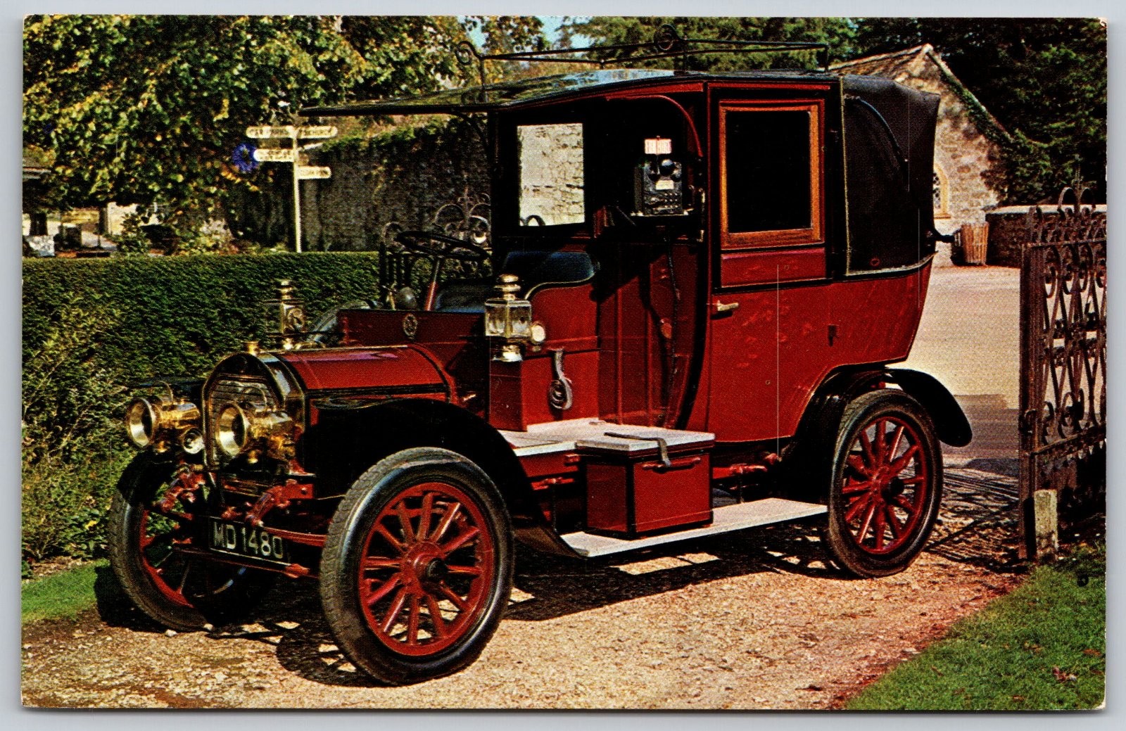 UNIC TAXICAB Vintage Automobile Beaulieu England Postcard PC419 UNIC TAXICAB Vintage Automobile Beaulieu England Postcard PC419