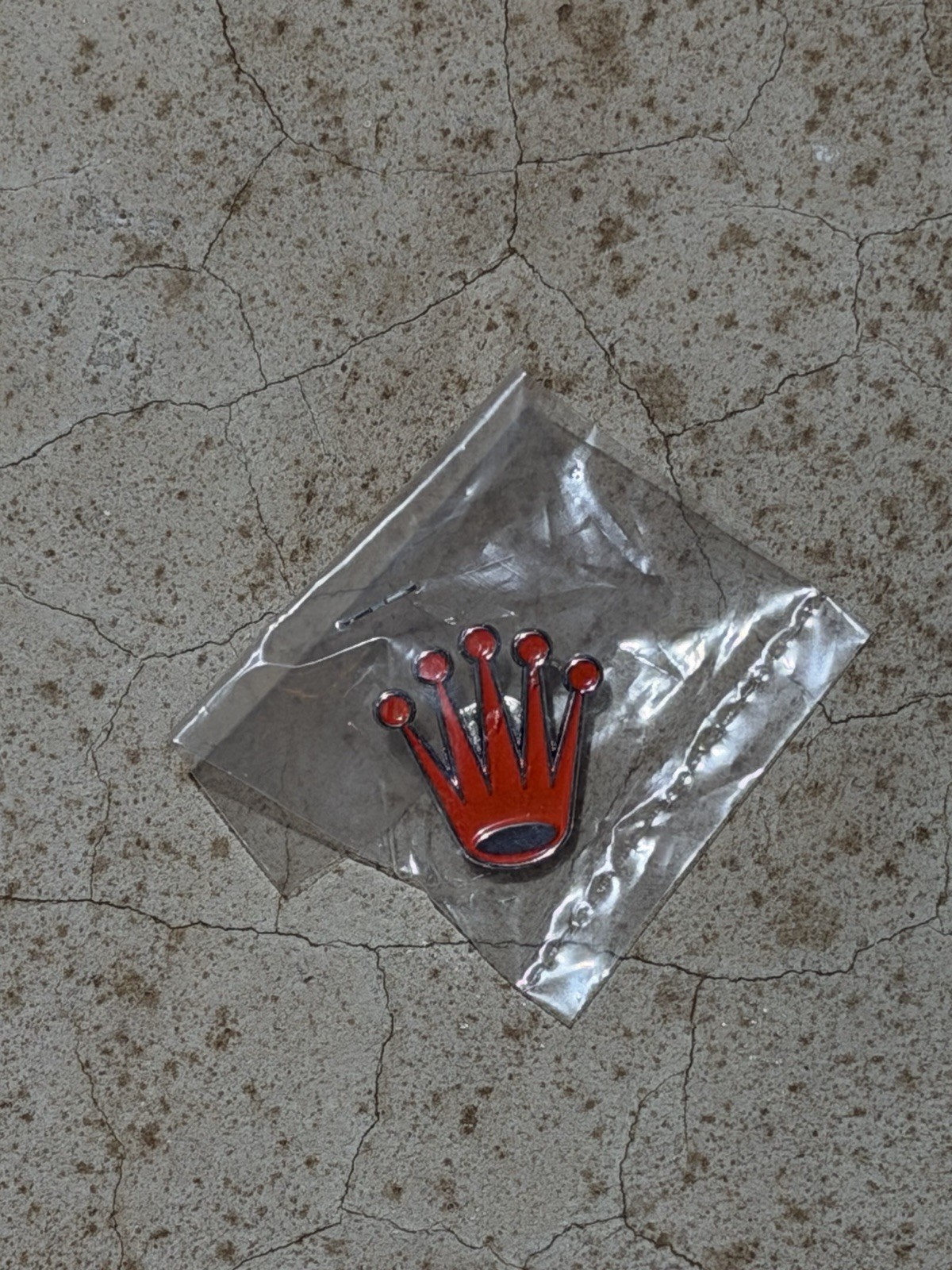 Authentic Fear Tomorrow Orange Crown Pin wrmfzy supdef Authentic Fear Tomorrow Orange Crown Pin wrmfzy supdef