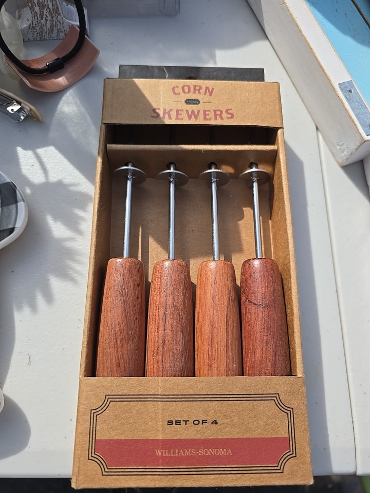 WILLIAMS SONOMA-CORN SKEWERS- WOODEN ROSEWOOD- MEXICAN STYLE-ORIGINAL PACKAGING WILLIAMS SONOMA-CORN SKEWERS- WOODEN ROSEWOOD- MEXICAN STYLE-ORIGINAL PACKAGING