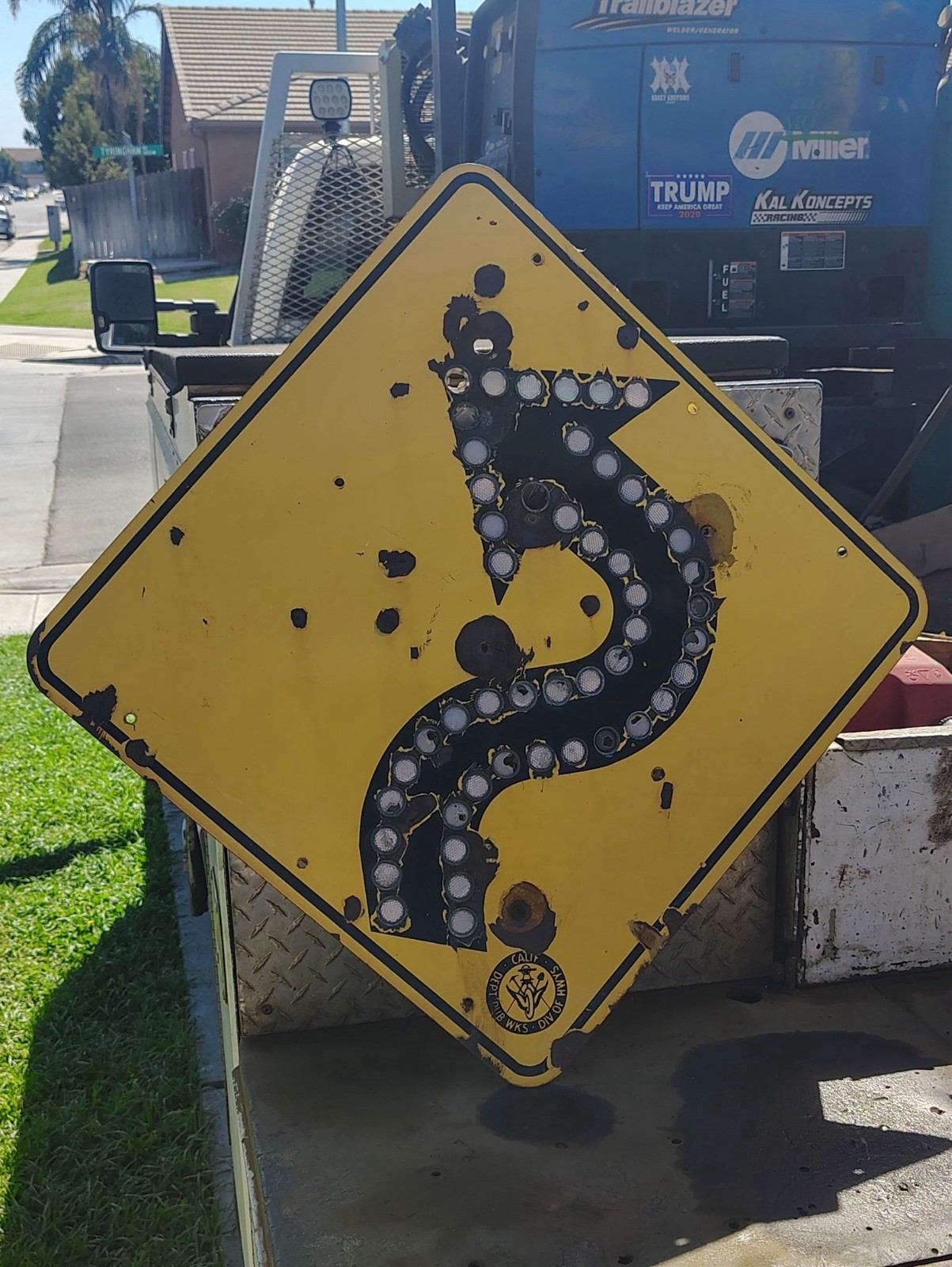 1950’s California porcelain Sign Curve Ahead Arrow Plastic Cat Eye Reflectors  1950’s California porcelain Sign Curve Ahead Arrow Plastic Cat Eye Reflectors 
