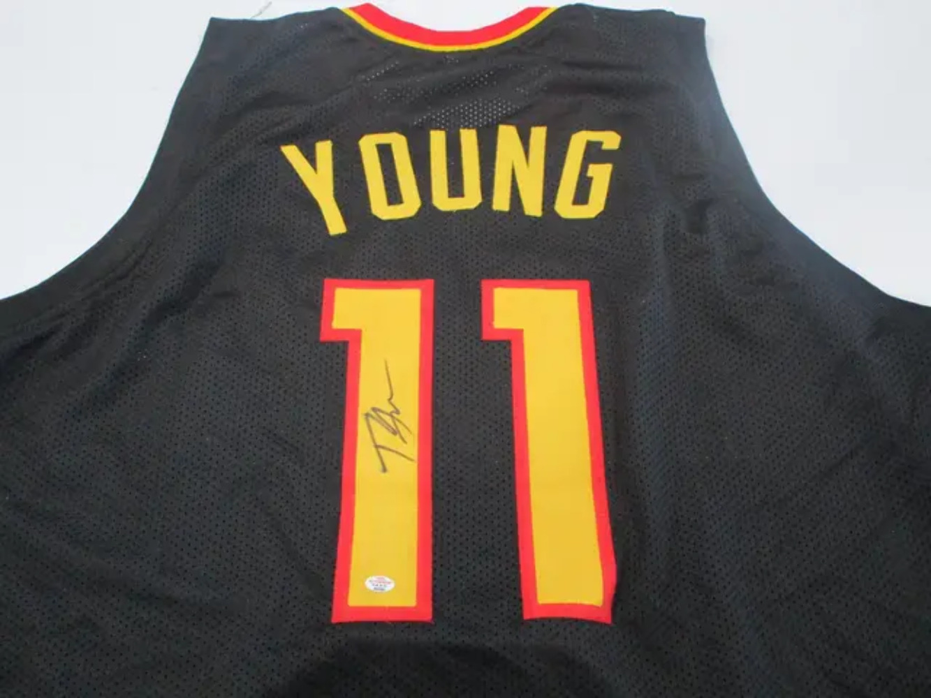 Trae Young of the Atlanta Hawks signed autographed basketball jersey PAAS COA 29