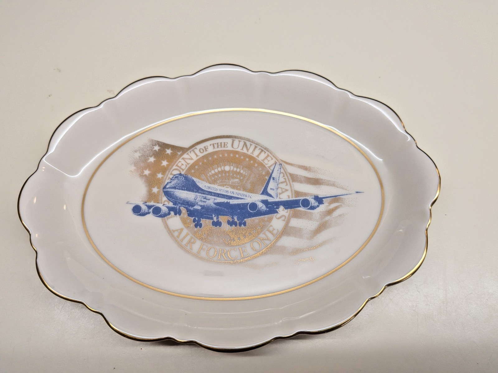 Air Force One White House Pickard China Dish Art / Retired Pilot Lt. Col. KRAUSE Air Force One White House Pickard China Dish Art / Retired Pilot Lt. Col. KRAUSE