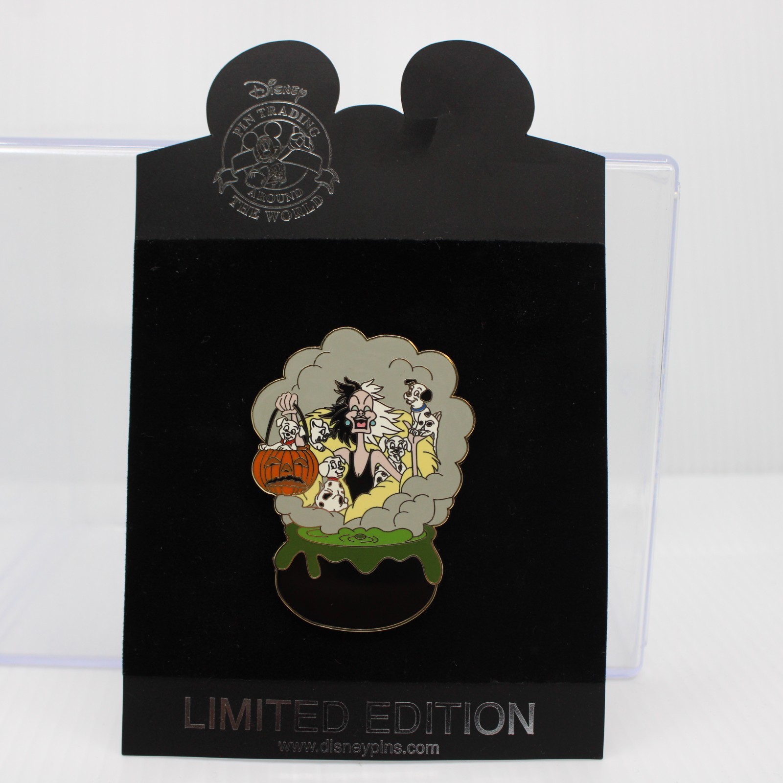 A4 Disney Store Shopping Pin LE 101 Dalmatians Cruella De Vil Halloween Party A4 Disney Store Shopping Pin LE 101 Dalmatians Cruella De Vil Halloween Party