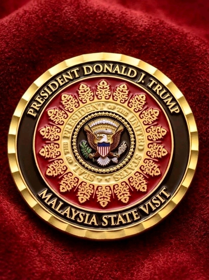 RARE AUTHENTIC PRESIDENT DONALD TRUMP 2025 MALAYSIA STATE DINNER CHALLENGE COIN RARE AUTHENTIC PRESIDENT DONALD TRUMP 2025 MALAYSIA STATE DINNER CHALLENGE COIN