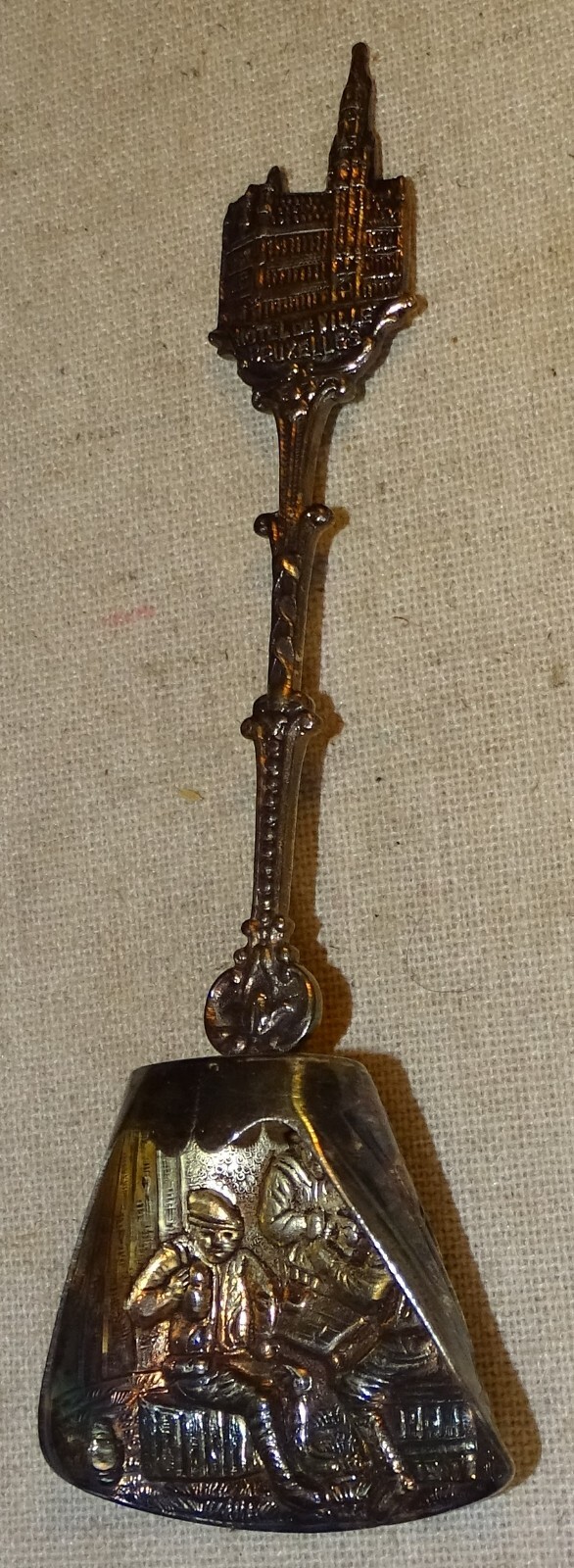 Hotel Deville Bruxelles Spoon/Scoop? (Brussels Town Hall) Hotel Deville Bruxelles Spoon/Scoop? (Brussels Town Hall)