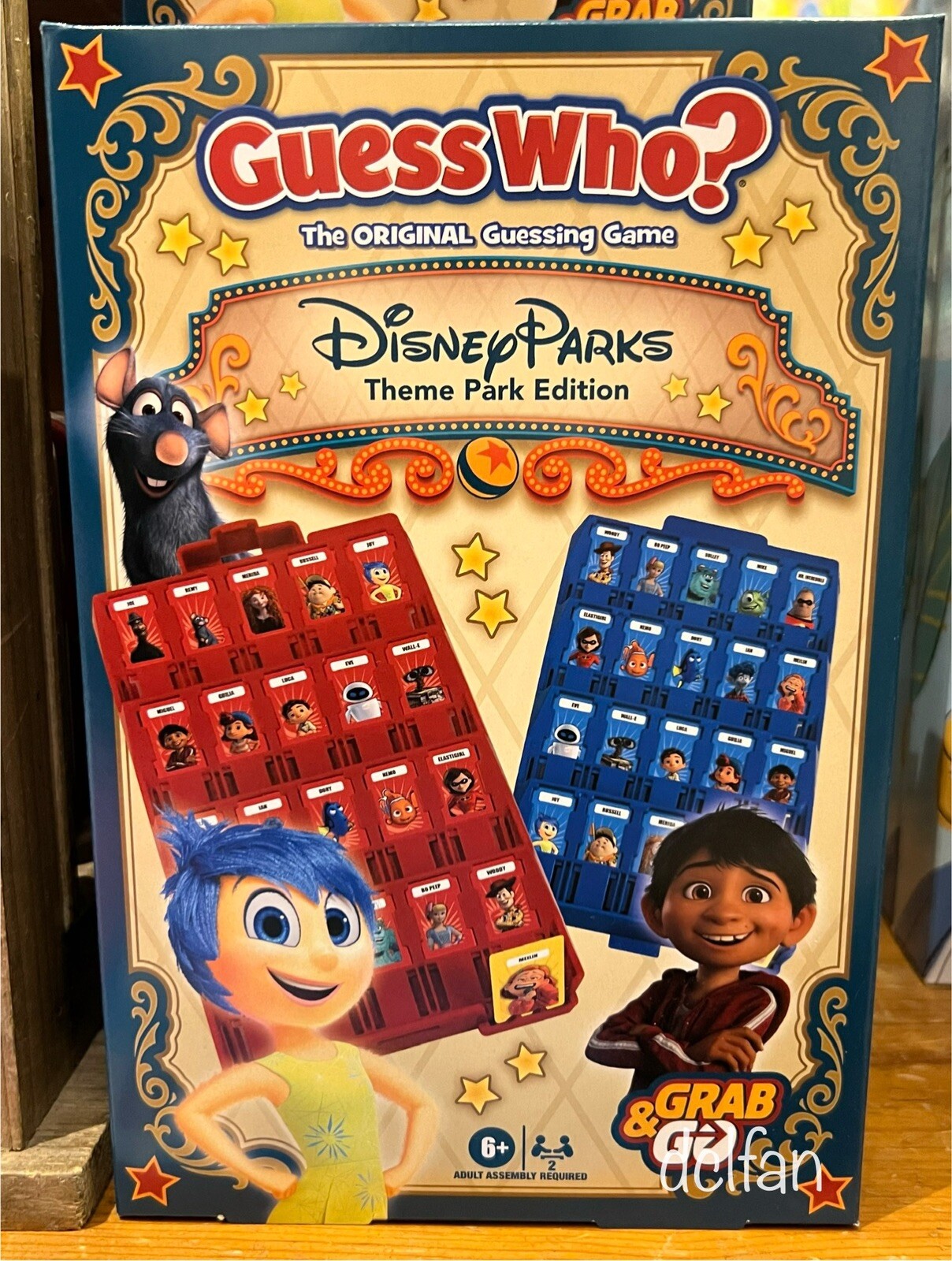Disney Parks Guess Who? Disney Theme Park Edition Board Game Pixar NEW