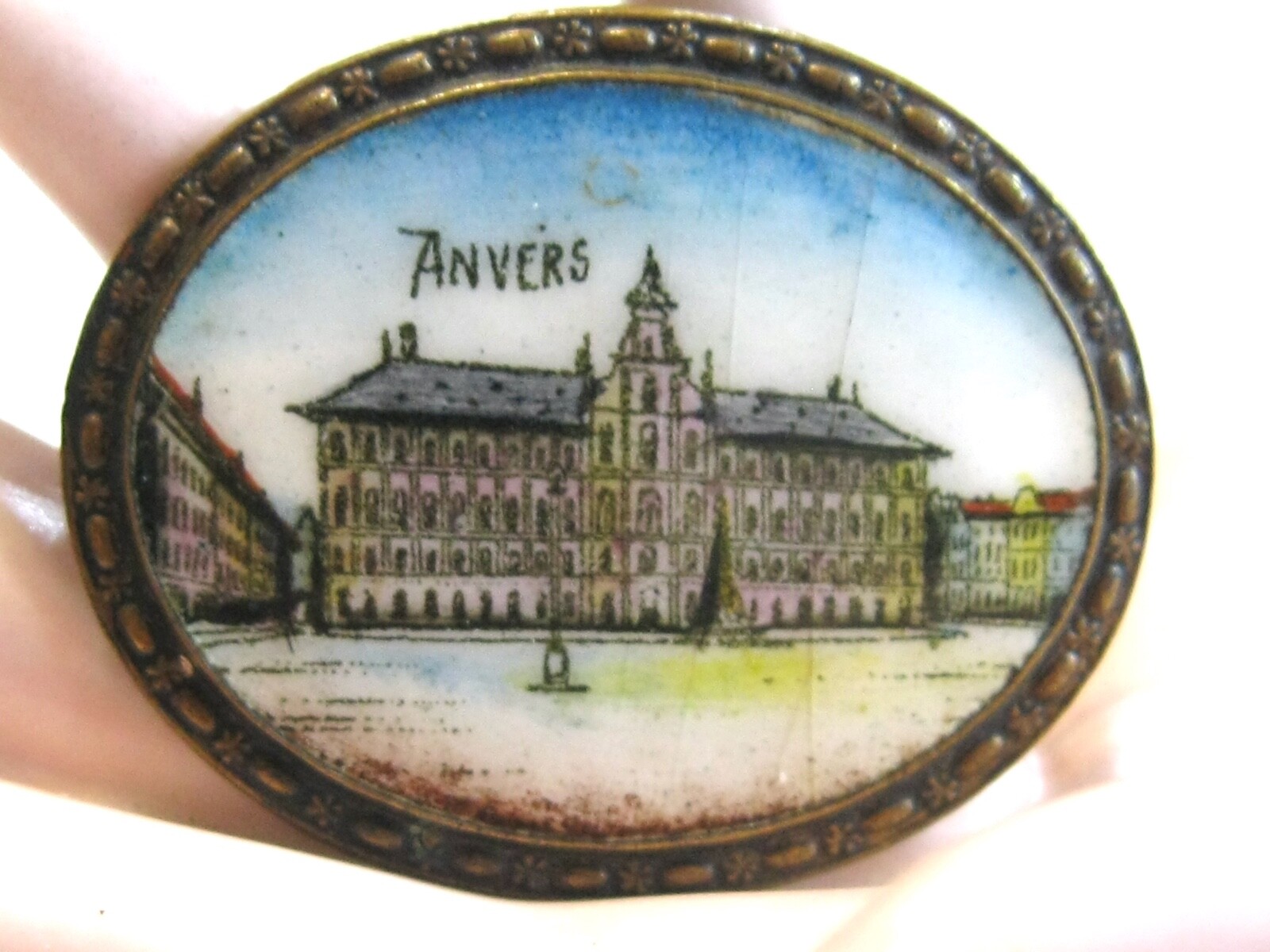 FINE ANTIQUE ANVERS BELGIQUE  - ANTWERP BELGIUM SOUVENIR ENAMEL BRASS PIN BROOCH