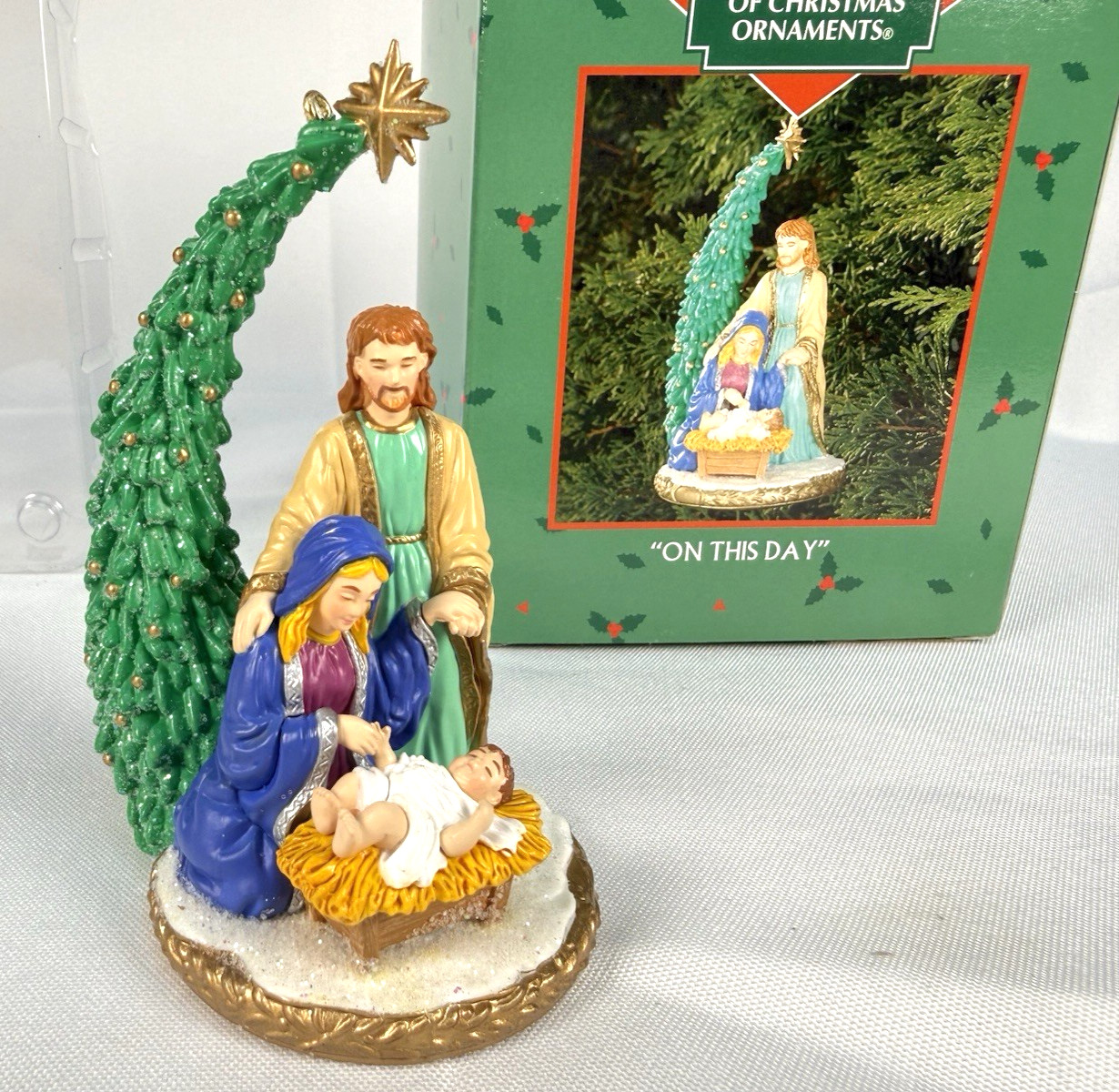 Enesco Treasury of Christmas Ornament On This Day 2002 Nativity #108795 Boxed Enesco Treasury of Christmas Ornament On This Day 2002 Nativity #108795 Boxed