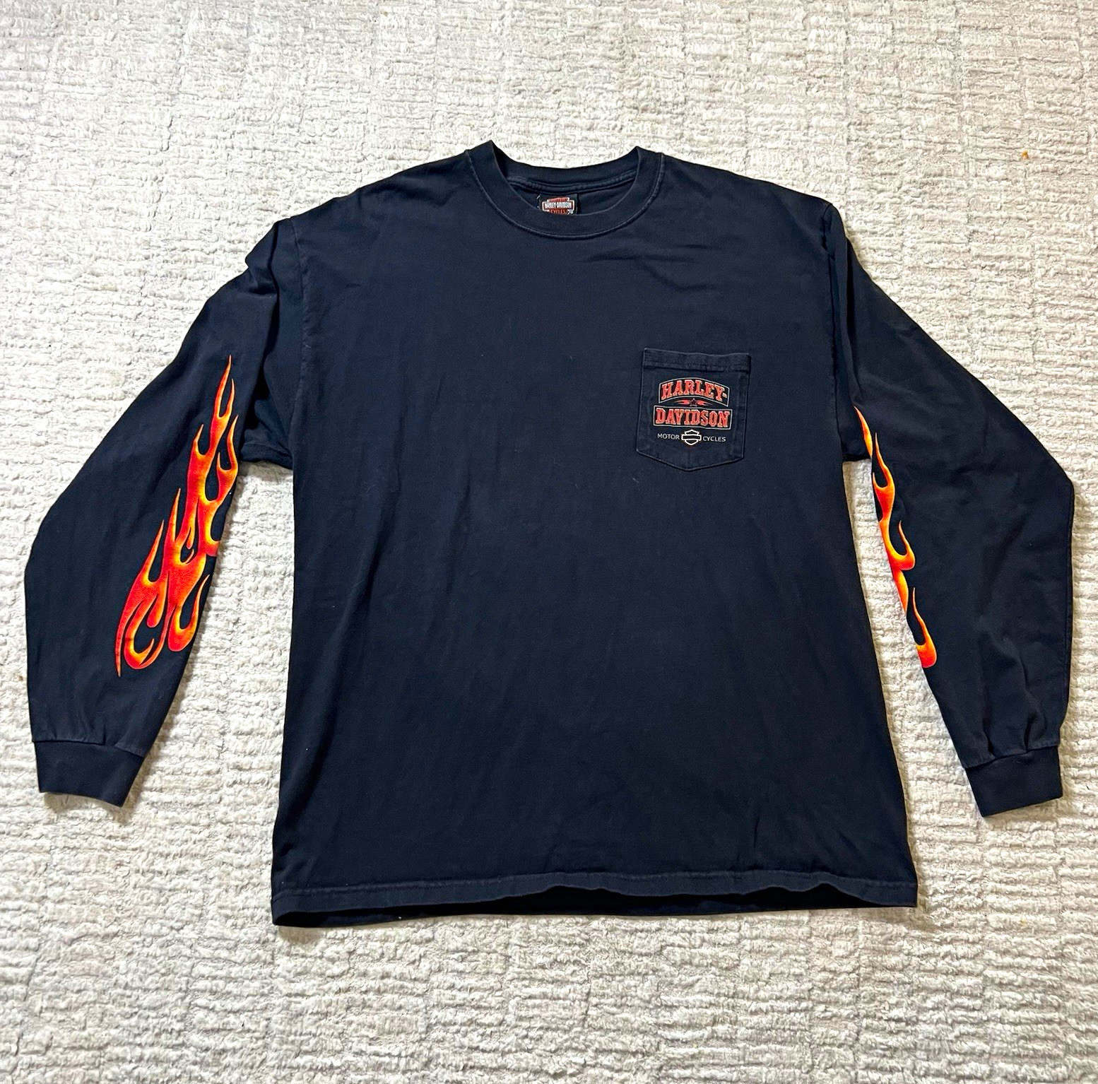 Harley-Davidson Three Rivers Pittsburgh PA Flame Sleeve Long Sleeve T-Shirt, XL Harley-Davidson Three Rivers Pittsburgh PA Flame Sleeve Long Sleeve T-Shirt, XL