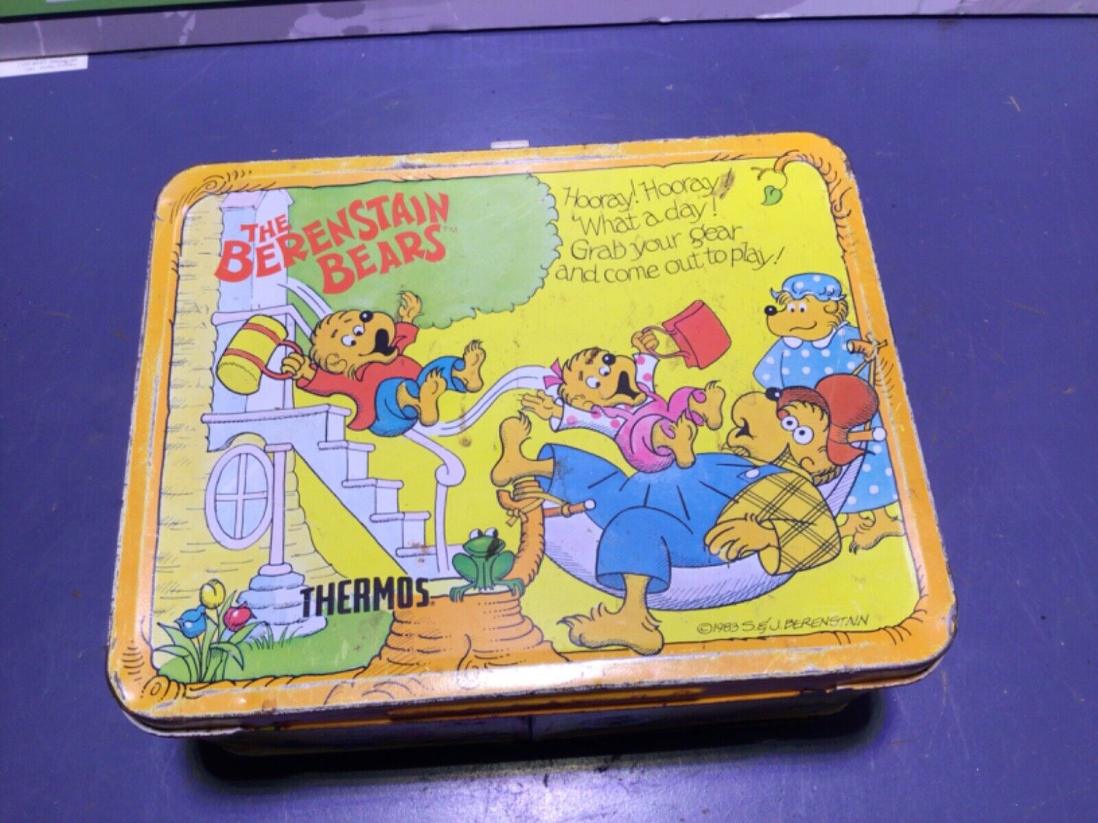 Vintage 1983 The Berenstain Bears Metal Lunchbox (No Thermos)