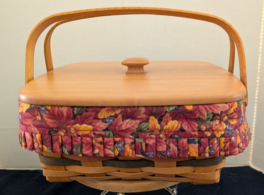 Longaberger 1997 Shades of Autumn Bountiful Harvest Basket w/liner & Lid Longaberger 1997 Shades of Autumn Bountiful Harvest Basket w/liner & Lid