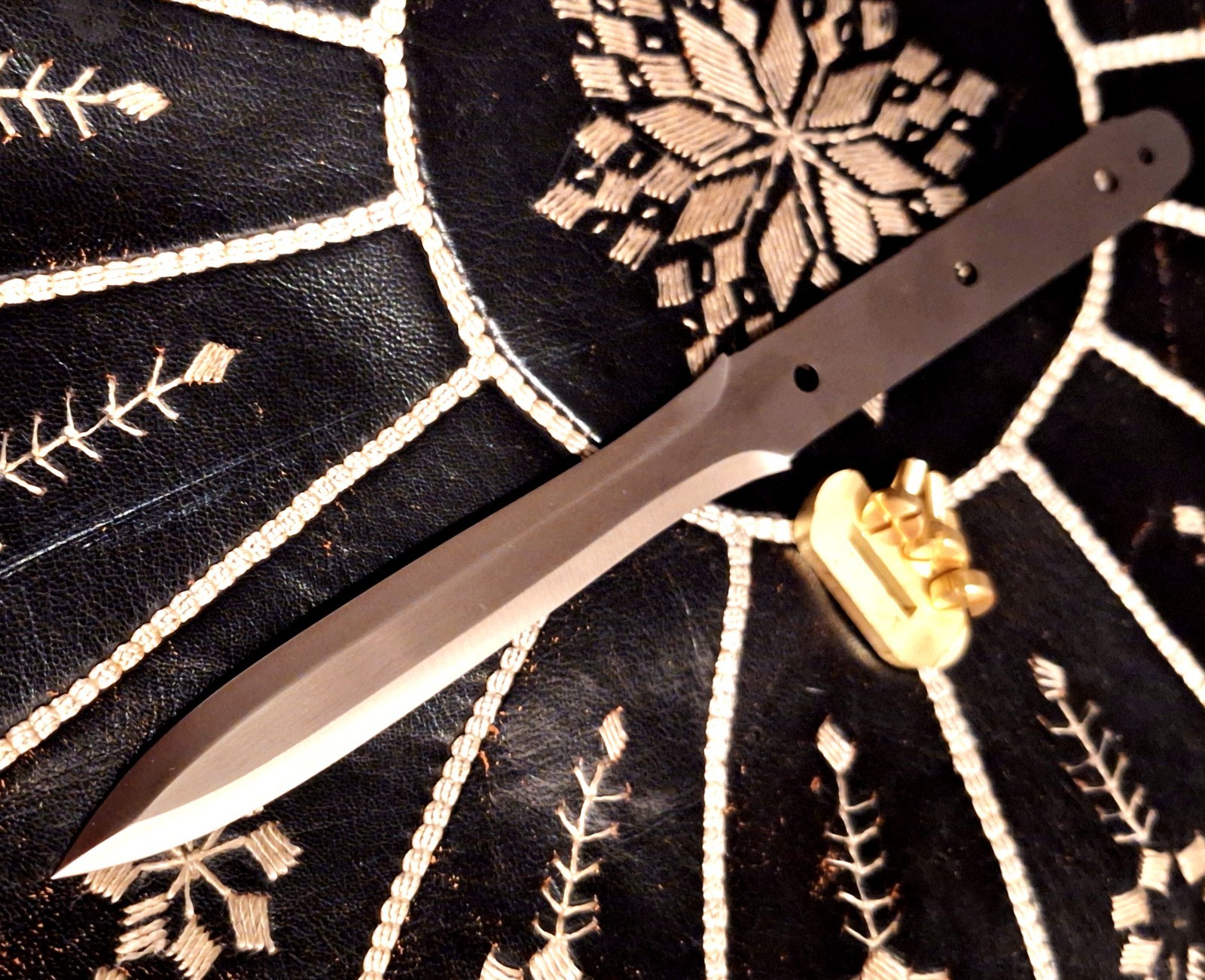 JOHN EK COMMANDO KNIFE RICHMOND MODEL 4 VTG DAGGER BLADE W/ BRASS GUARD & BOLTS JOHN EK COMMANDO KNIFE RICHMOND MODEL 4 VTG DAGGER BLADE W/ BRASS GUARD & BOLTS