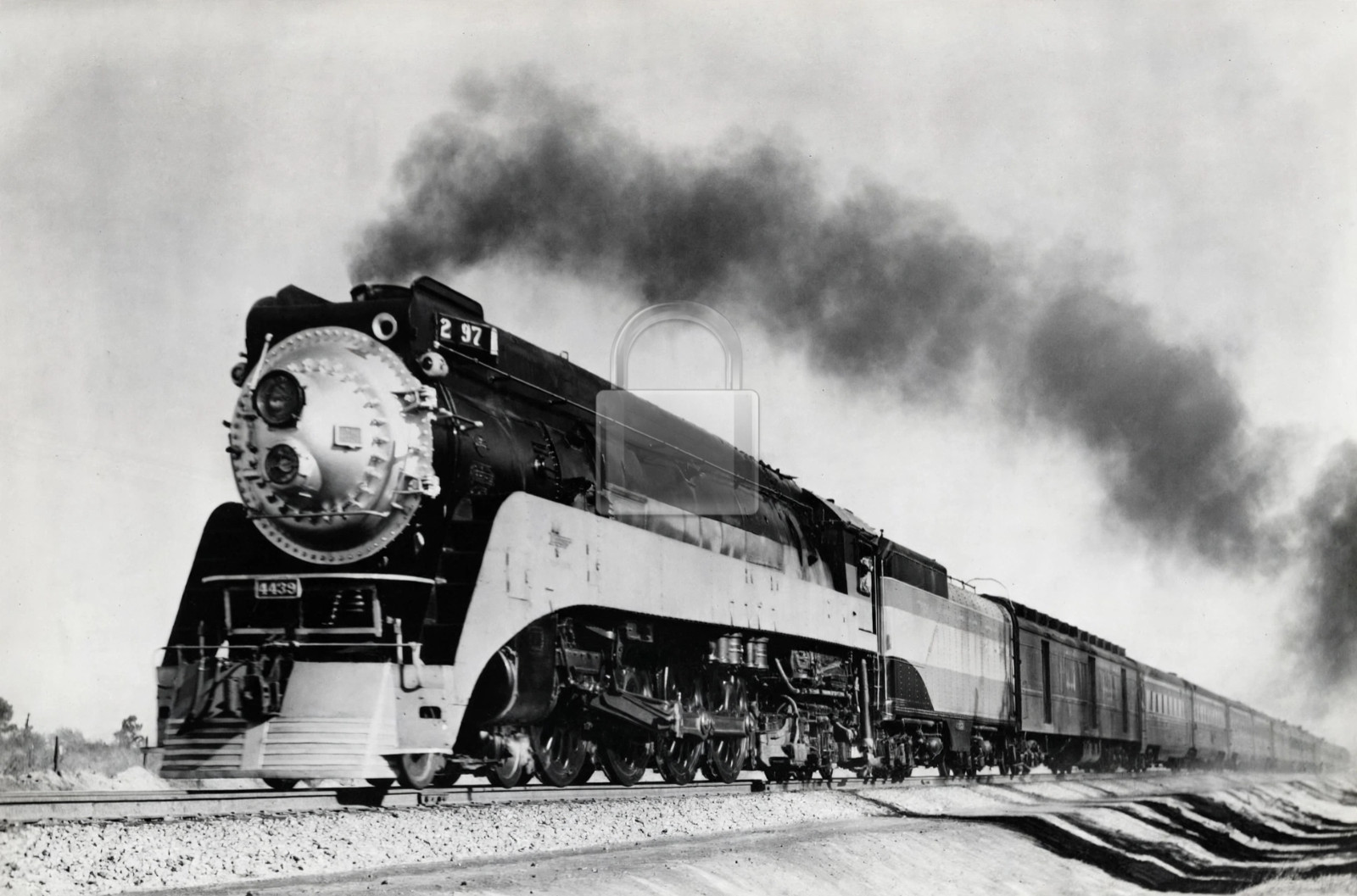 Southern Pacific Noon Daylight led by 4439 at Northridge, CA in 1941 5 x 7 Photo Southern Pacific Noon Daylight led by 4439 at Northridge, CA in 1941 5 x 7 Photo