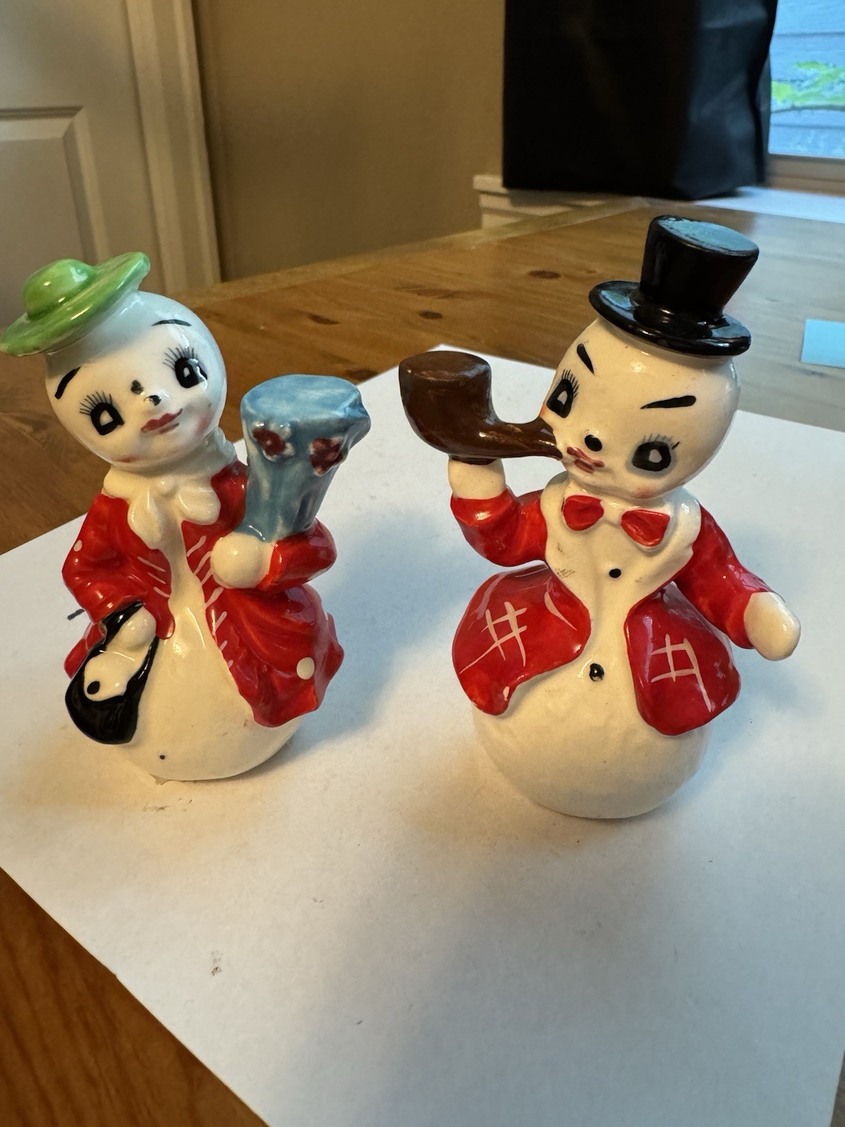 Vintage Artmark Japan Ceramic Christmas Snowmen Salt And Pepper Shakers, Smoking Vintage Artmark Japan Ceramic Christmas Snowmen Salt And Pepper Shakers, Smoking