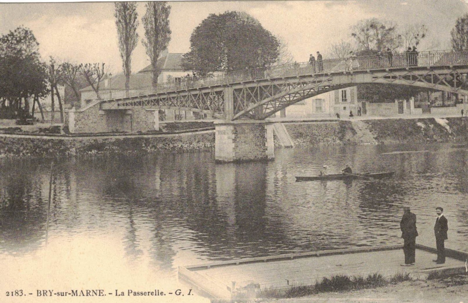La Passerelle - Bry-sur-Marne, France, #2183 (M19) La Passerelle - Bry-sur-Marne, France, #2183 (M19)