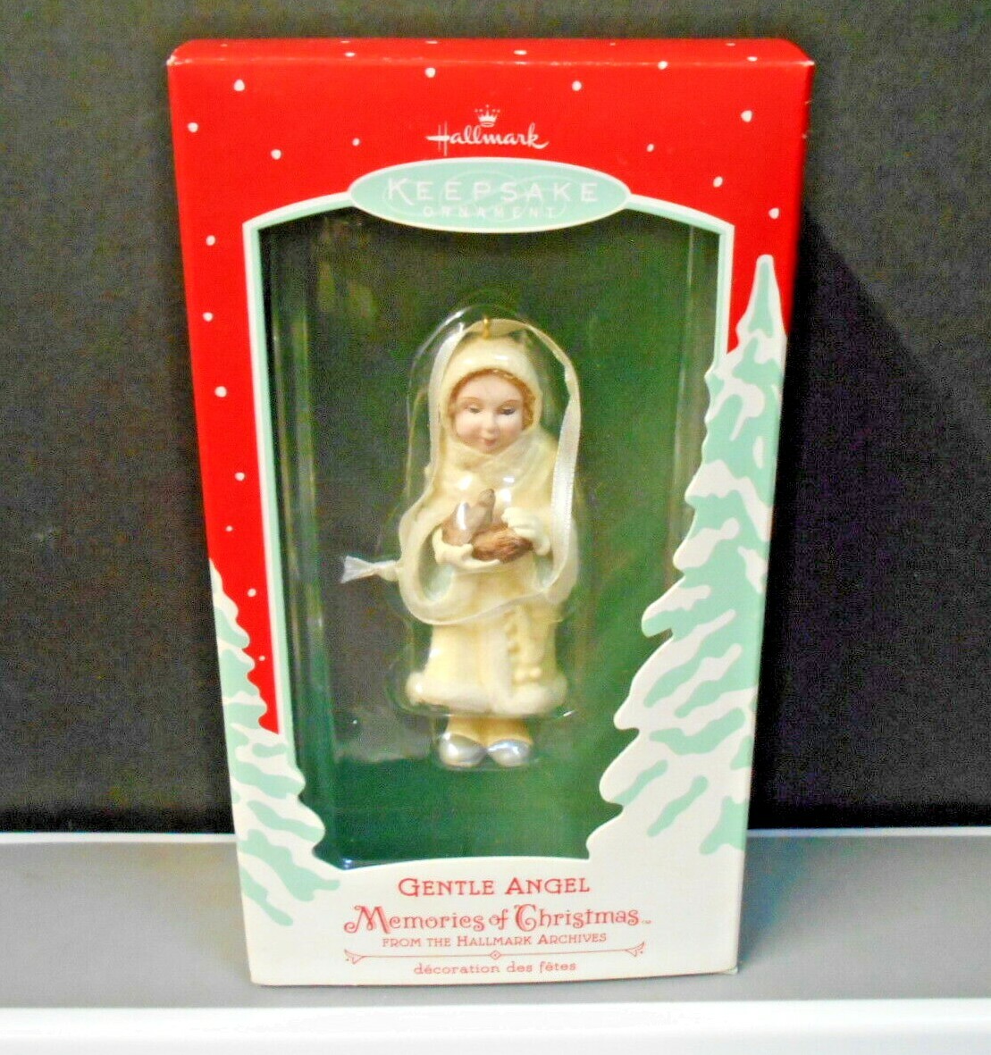 2002 Hallmark Keepsake Ornament Gentle Angel Memories Of Christmas New QP1426 2002 Hallmark Keepsake Ornament Gentle Angel Memories Of Christmas New QP1426