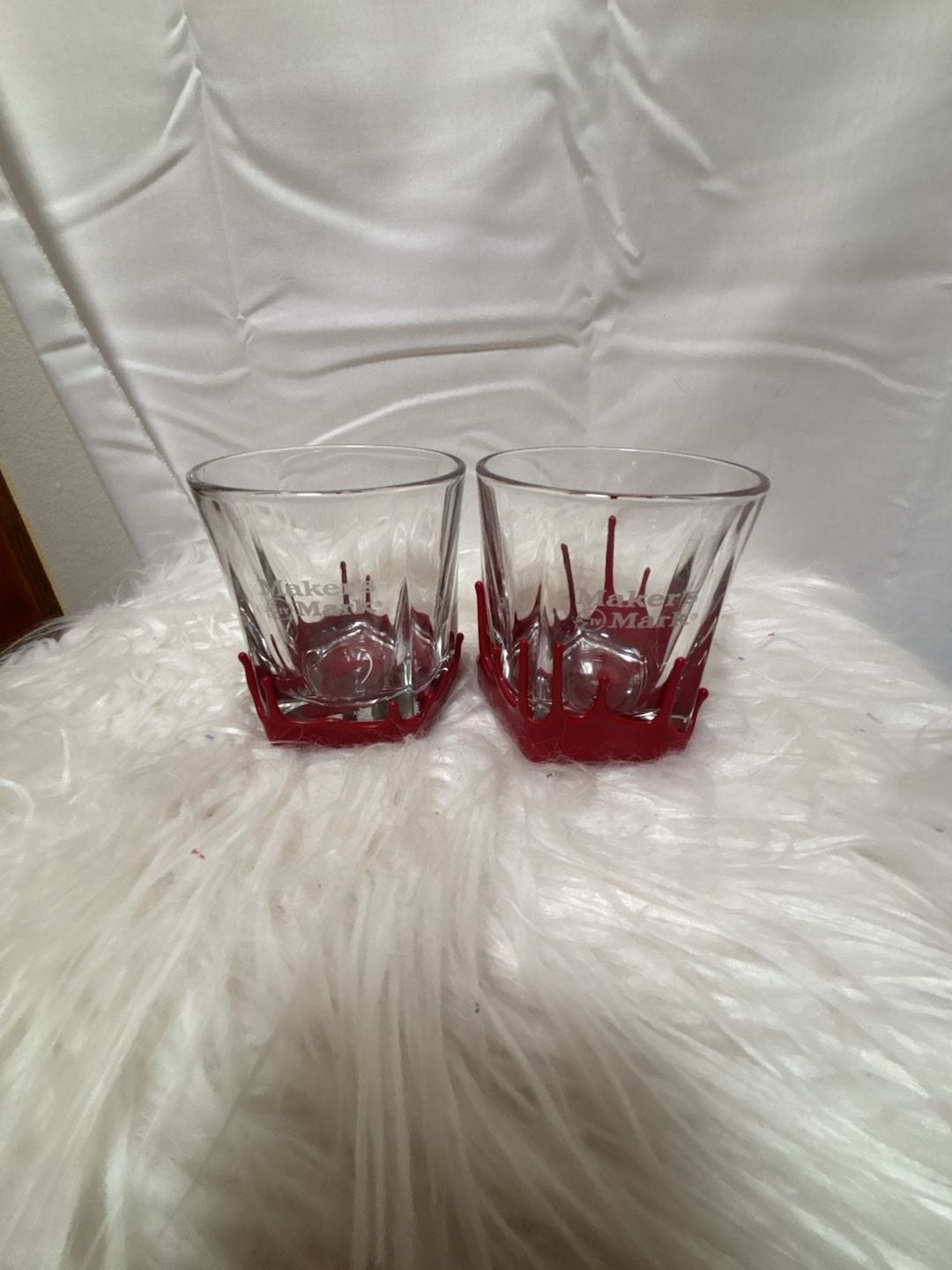 Set of 2 Maker's Mark Bourbon Red Wax Drip Whiskey Glasses Rocks Barware Set of 2 Maker's Mark Bourbon Red Wax Drip Whiskey Glasses Rocks Barware