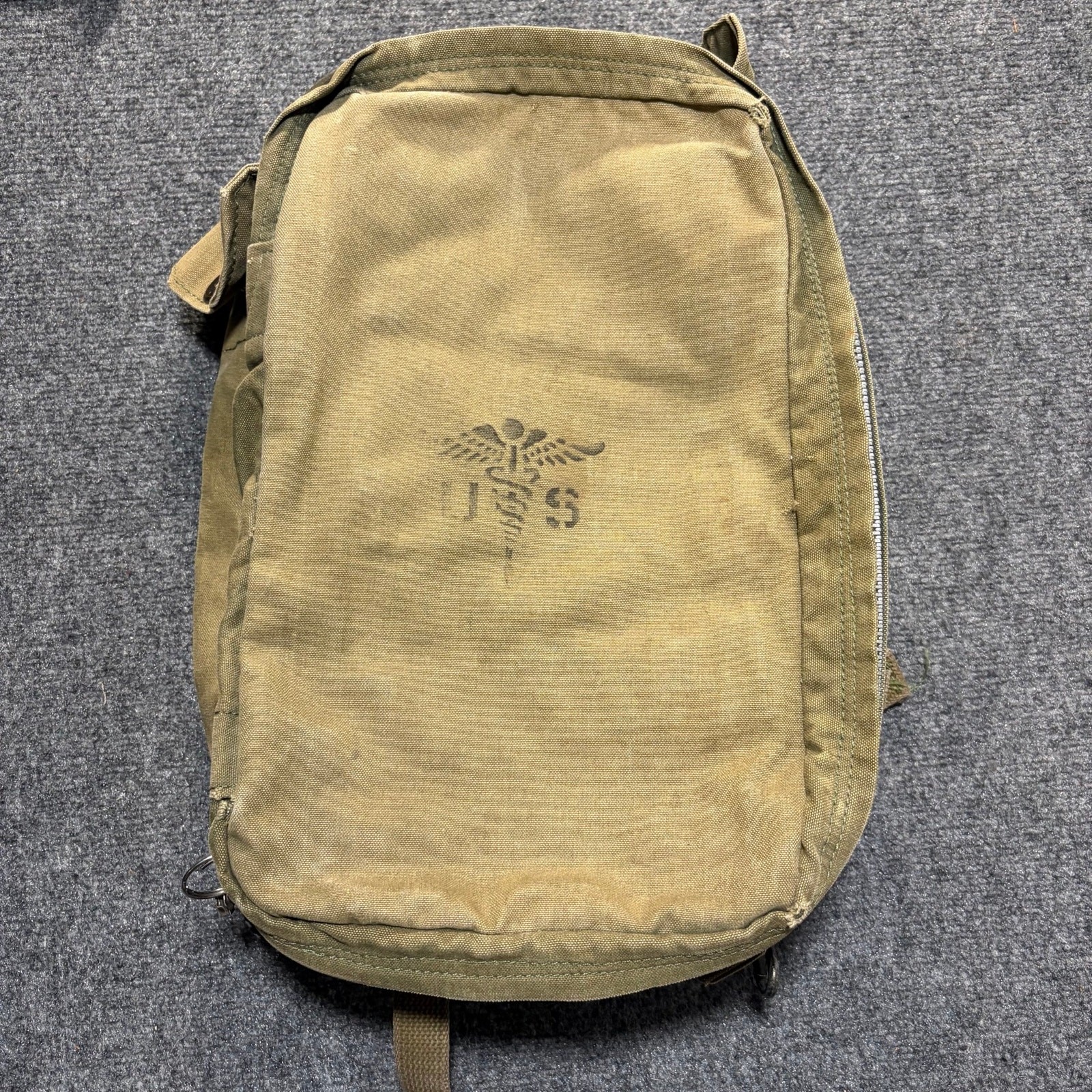 Vintage WWII US Army Canvas Medical Corps Corpsman Pouch Field Medic Bag Khaki Vintage WWII US Army Canvas Medical Corps Corpsman Pouch Field Medic Bag Khaki