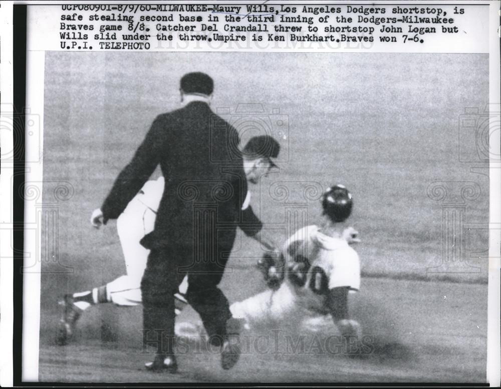 1960 Press Photo Dodgers\' Maury Wills steals 2nd base vs Braves\' John Logan