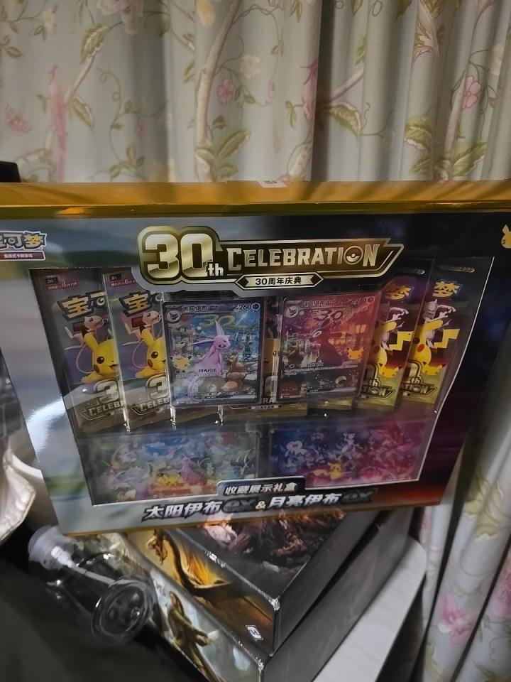 In stock Chinese Pokemon 30th Anniversary ex box Espeon&Umbreon promos. In stock Chinese Pokemon 30th Anniversary ex box Espeon&Umbreon promos.