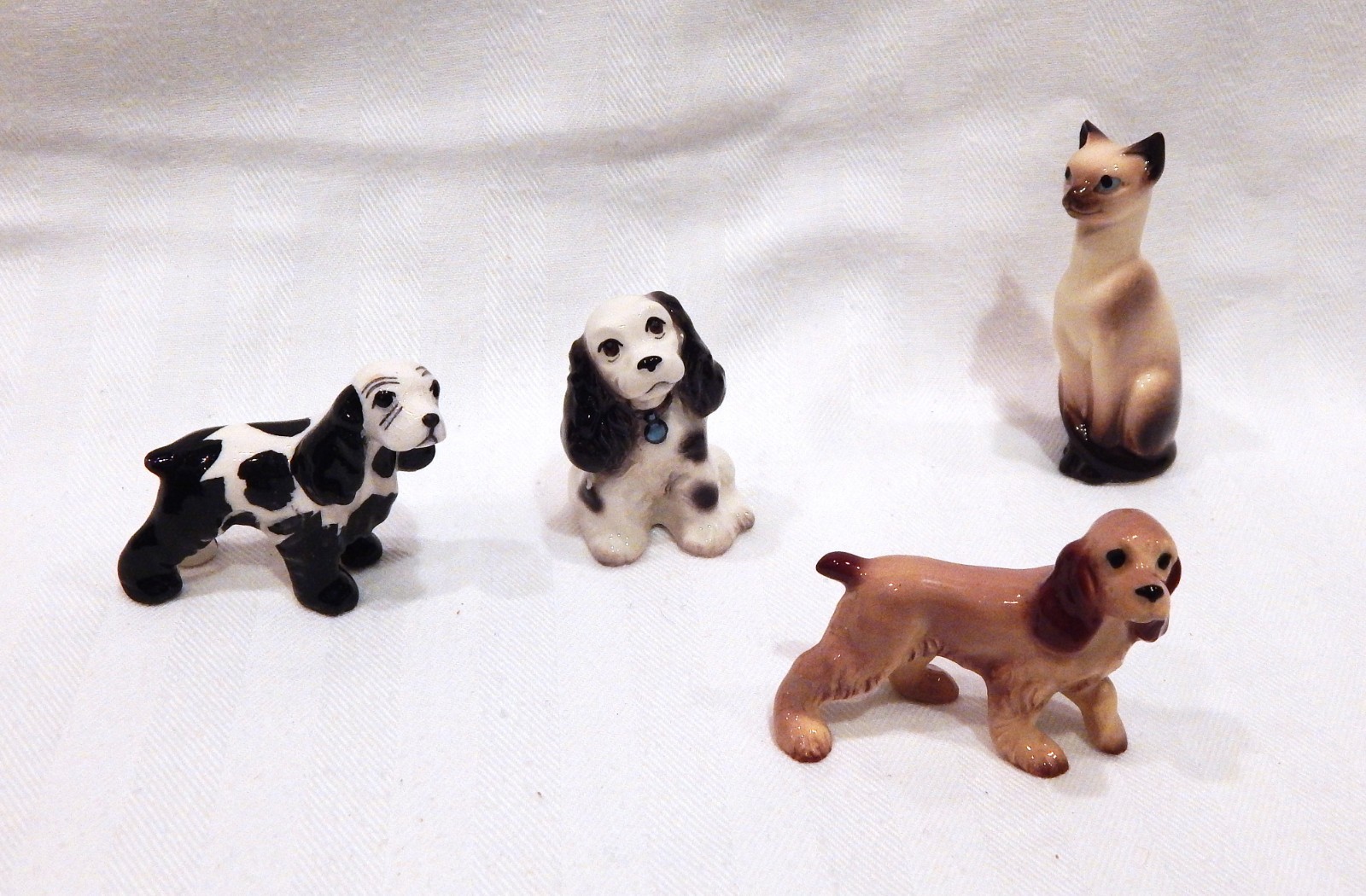 Lot of 4 Vintage Hagen Renaker 3 Miniature Dogs and 1 Cat Lot of 4 Vintage Hagen Renaker 3 Miniature Dogs and 1 Cat