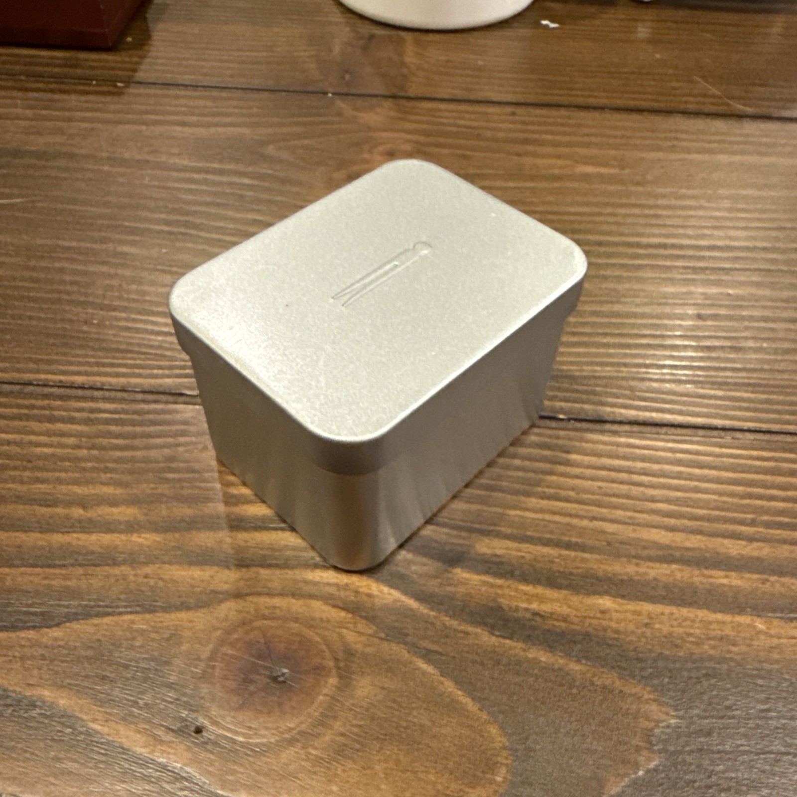 French Laundry - Biscuit Tin With Lid - Tin French Laundry - Biscuit Tin With Lid - Tin