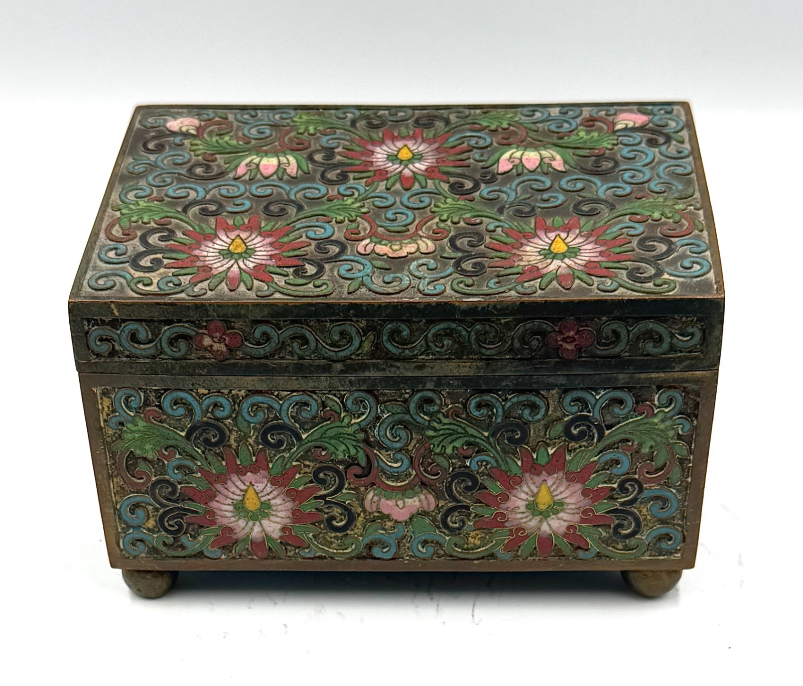 Vintage Chinese Cloisonné Enamel Footed Trinket Box Lotus Floral Brass c. 1900 Vintage Chinese Cloisonné Enamel Footed Trinket Box Lotus Floral Brass c. 1900