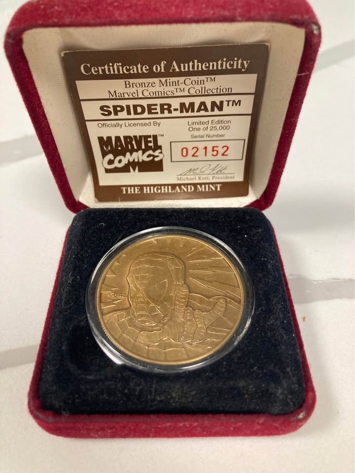 The Highland Mint Spider-Man Bronze Mint-Coin Marvel Comics Collection The Highland Mint Spider-Man Bronze Mint-Coin Marvel Comics Collection