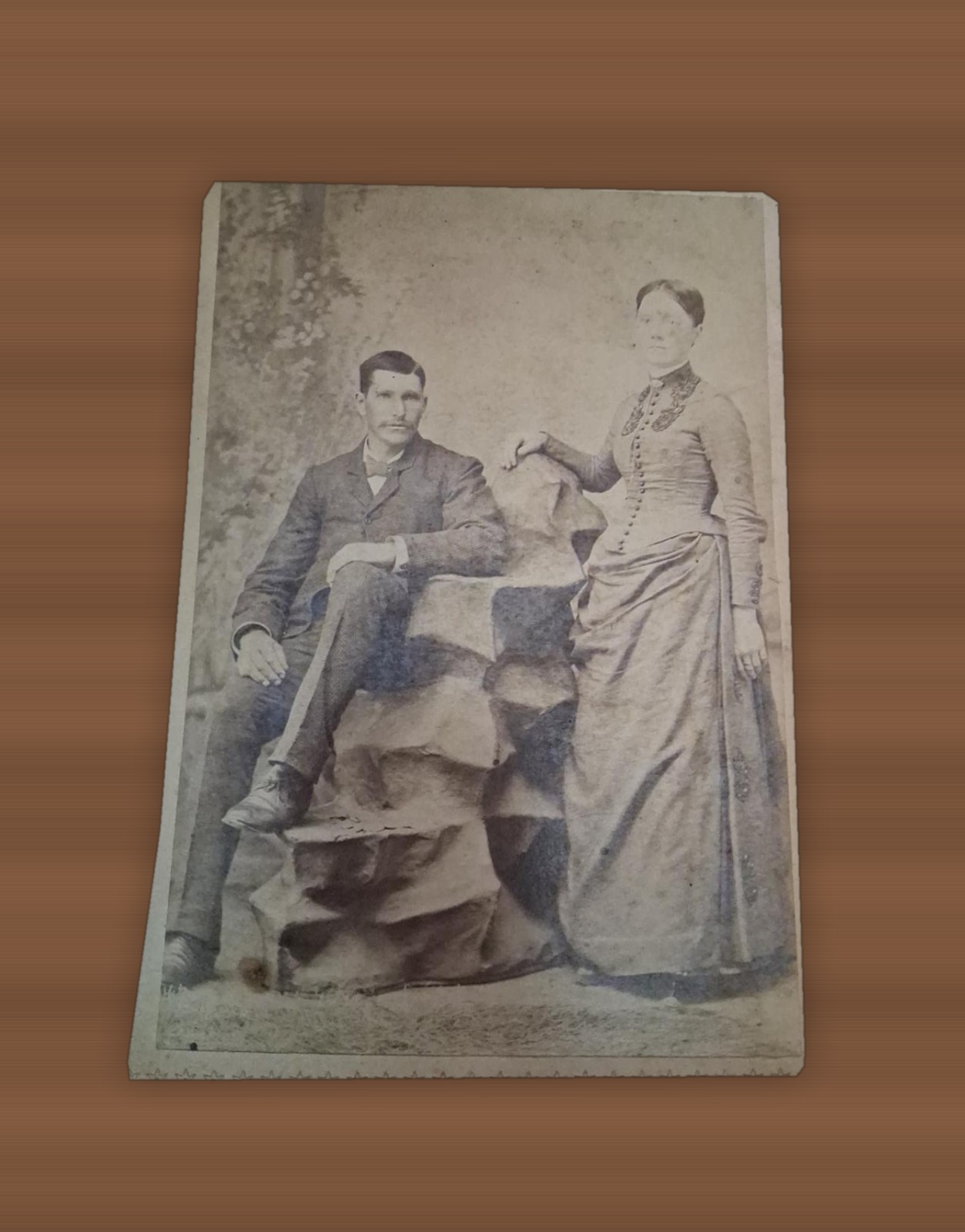 Antique Victorian Cabinet Card Photo Couple c1890 Man Woman Studio Portrait Antique Victorian Cabinet Card Photo Couple c1890 Man Woman Studio Portrait