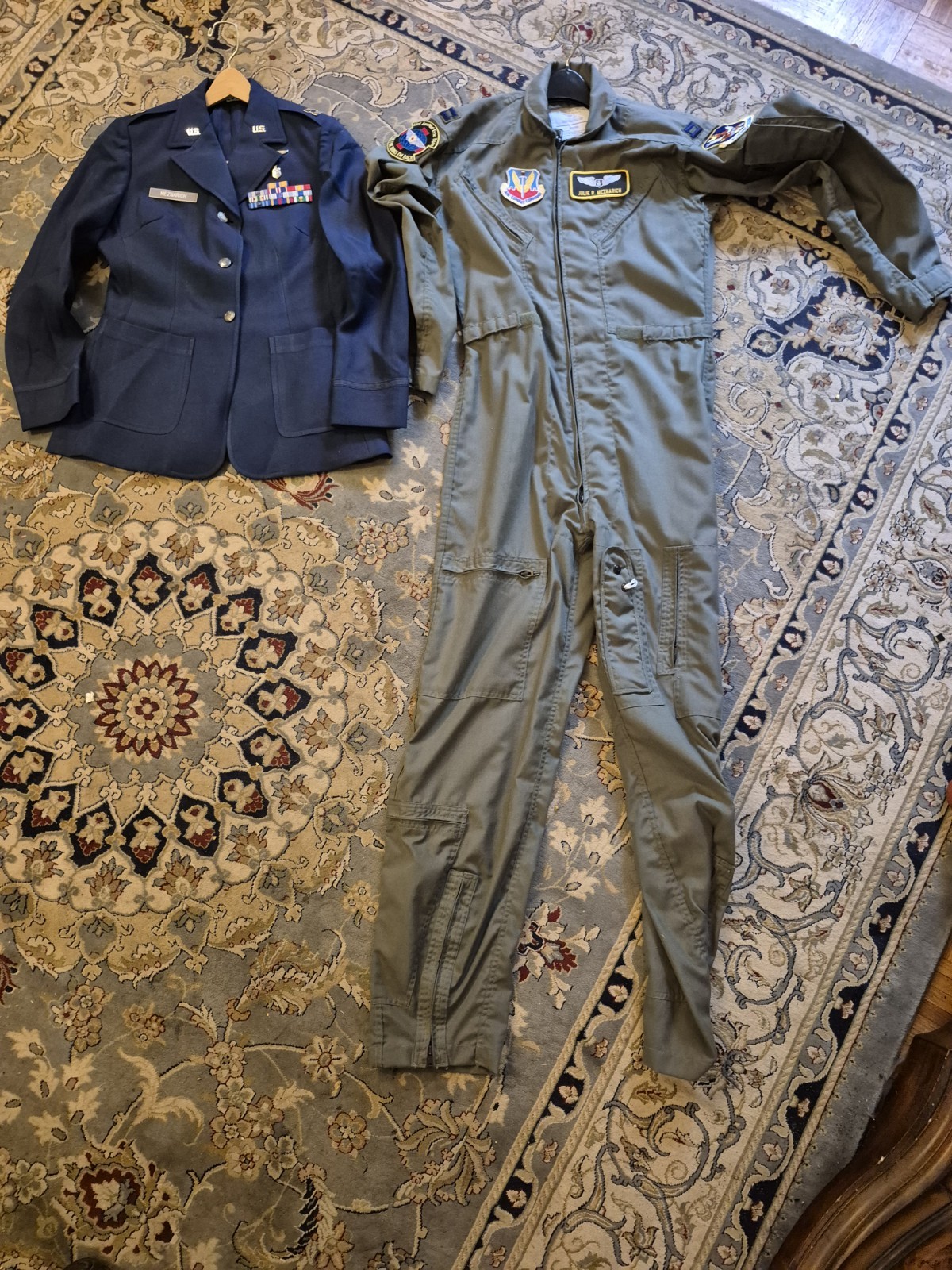 Post Vietnam Captains Uniform Grouping With Flight Suit Woman Veteran Post Vietnam Captains Uniform Grouping With Flight Suit Woman Veteran