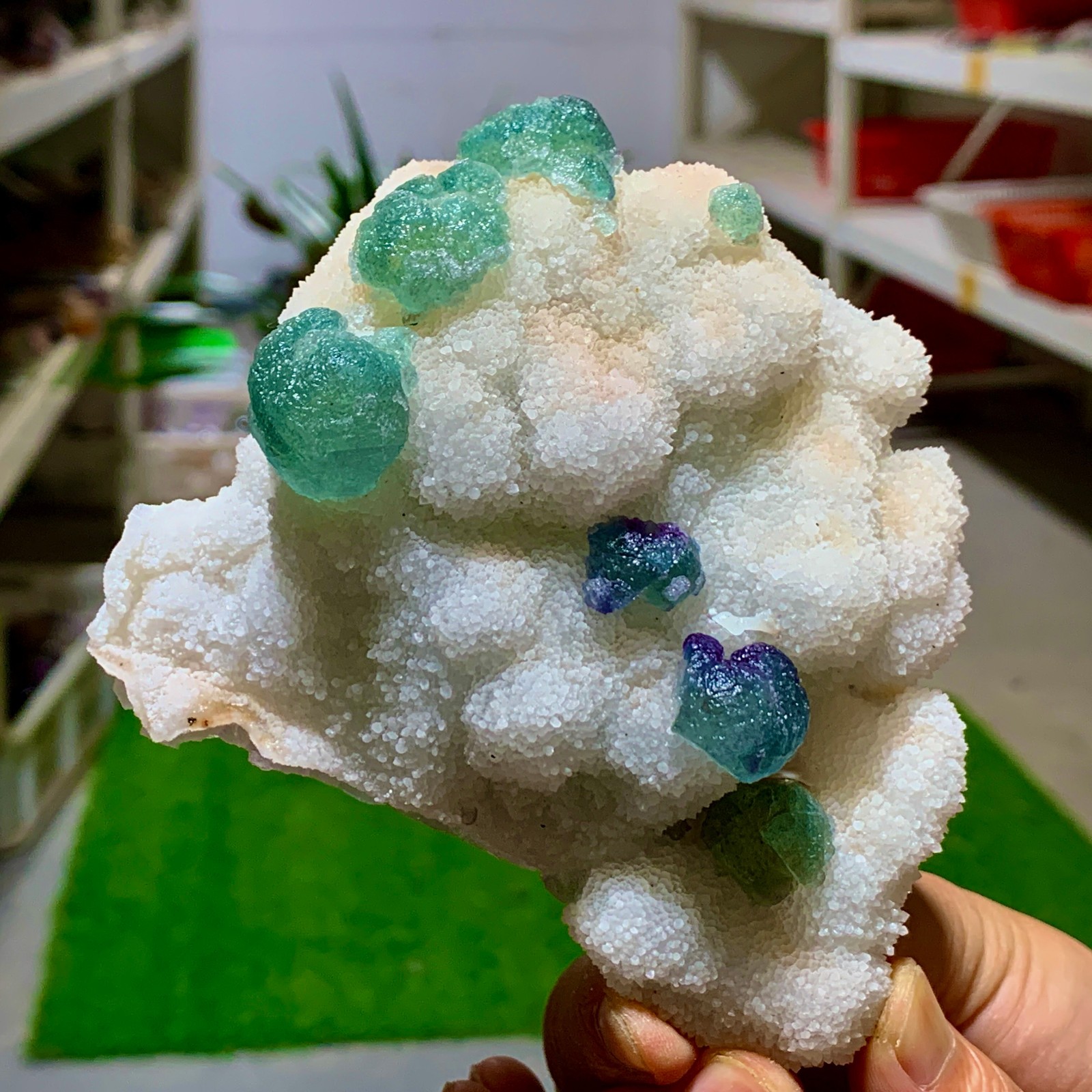 312g Natural Green Fluorite Quartz Crystal Mineral specimen
