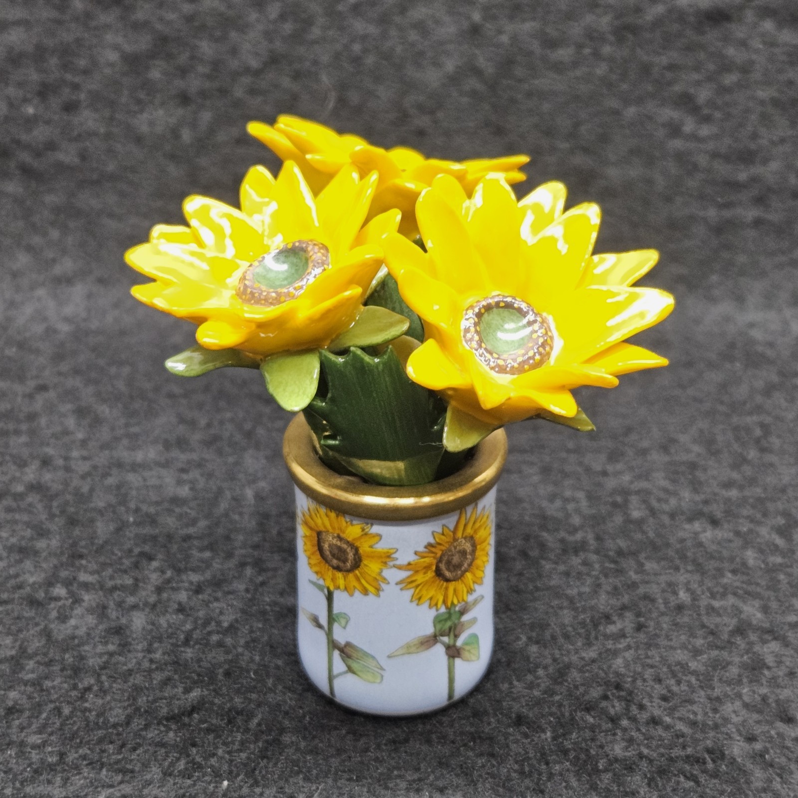 Halcyon Days 2004 Porcelain Bonbonniere Sunflower Garden Flowers