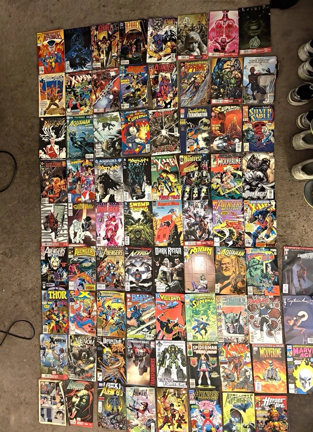 Large Mixed Comic Book Lot - Assorted Titles & Publishers, Mixed Lot Format Large Mixed Comic Book Lot - Assorted Titles & Publishers, Mixed Lot Format